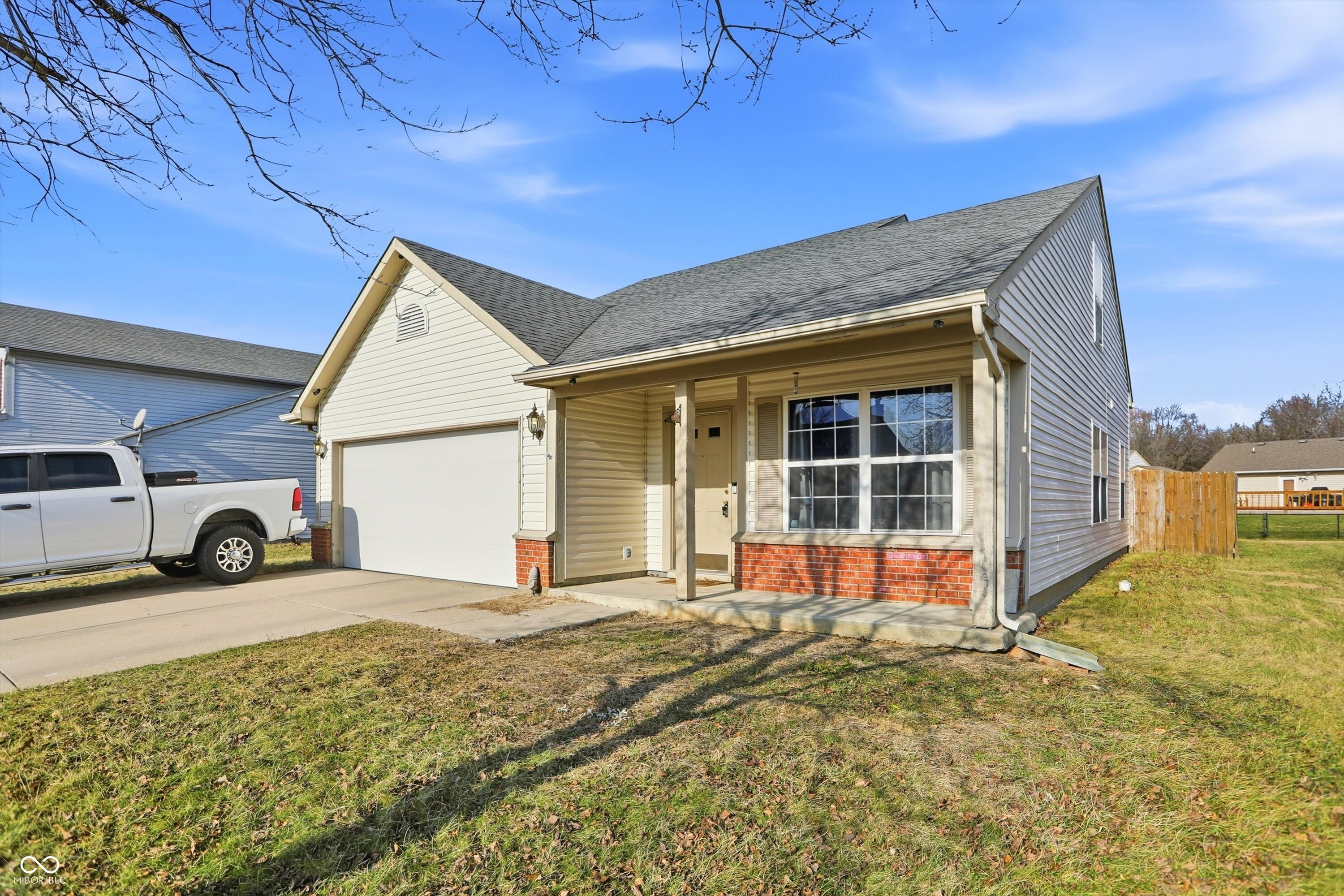 5218 W Hidden Ridge Court
