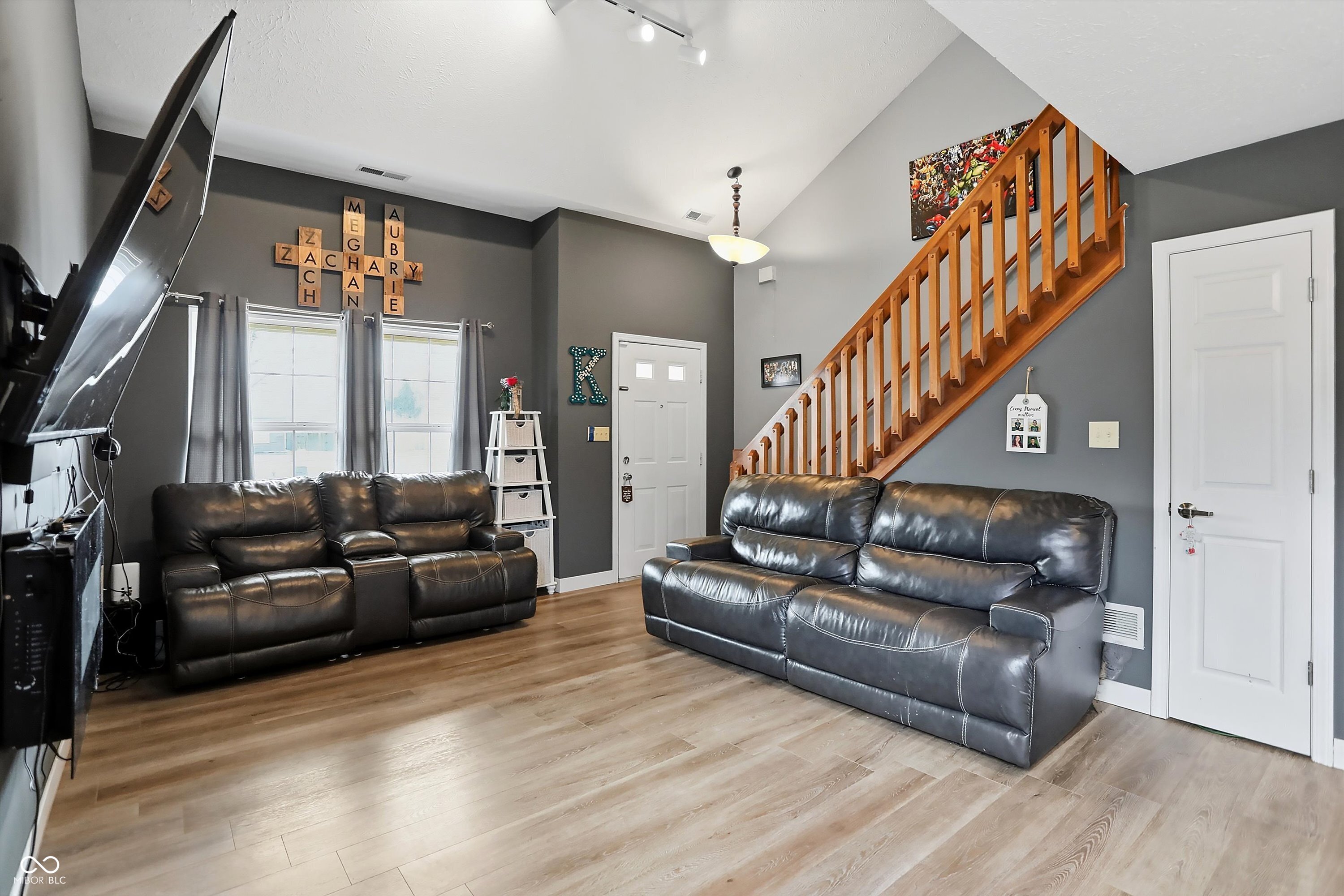 5218 W Hidden Ridge Court