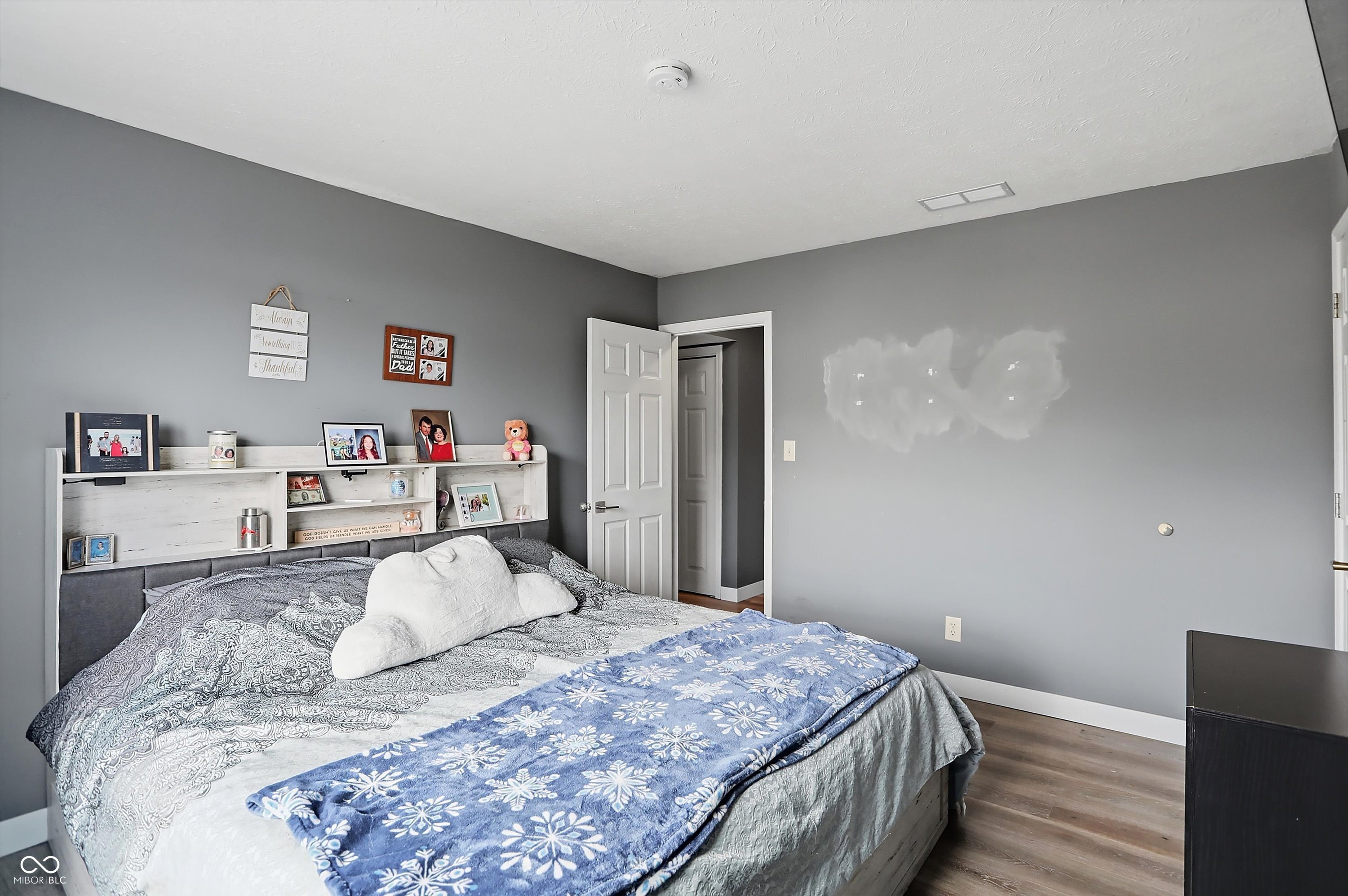 5218 W Hidden Ridge Court
