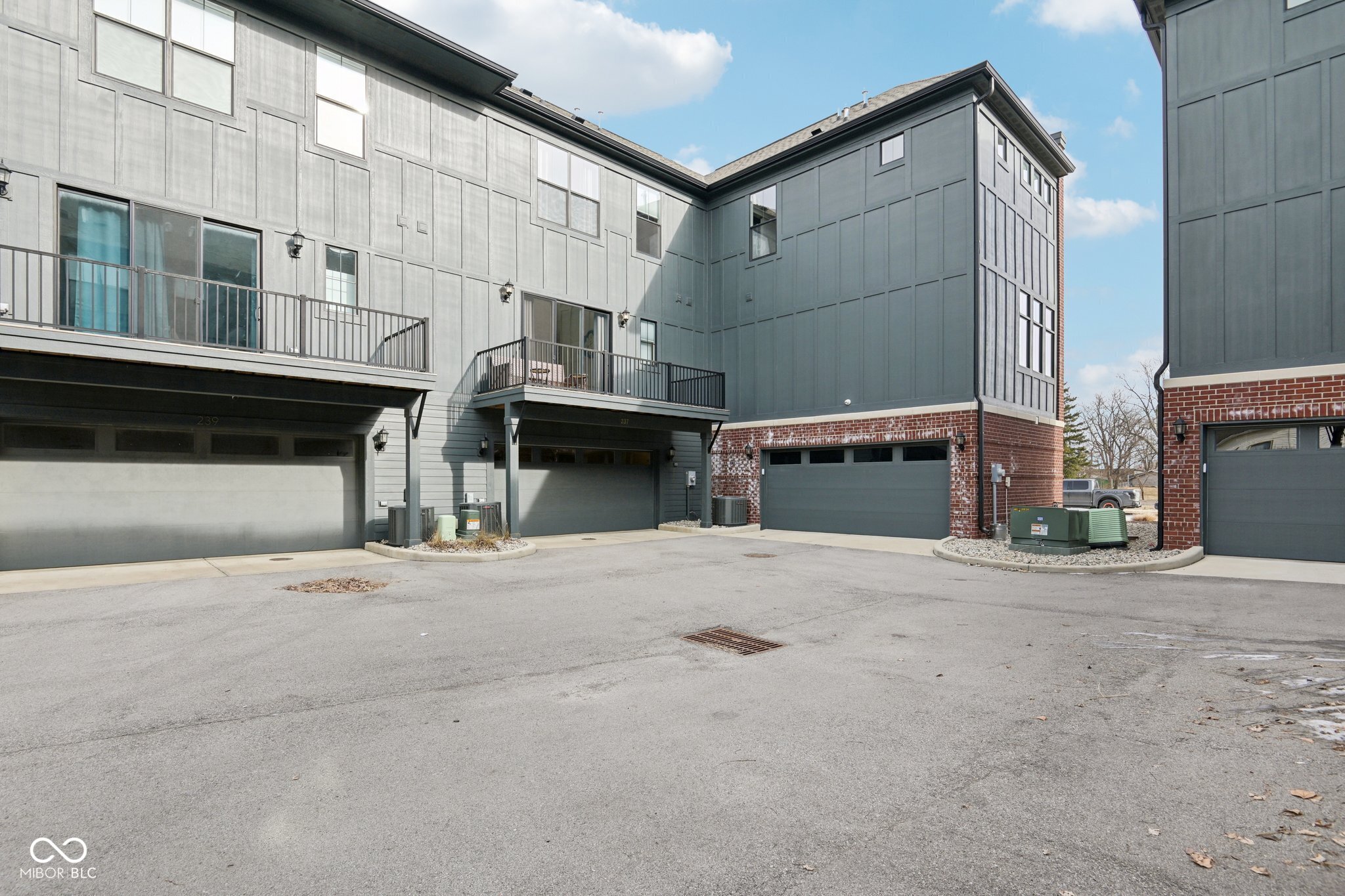 237 Poplar Street
