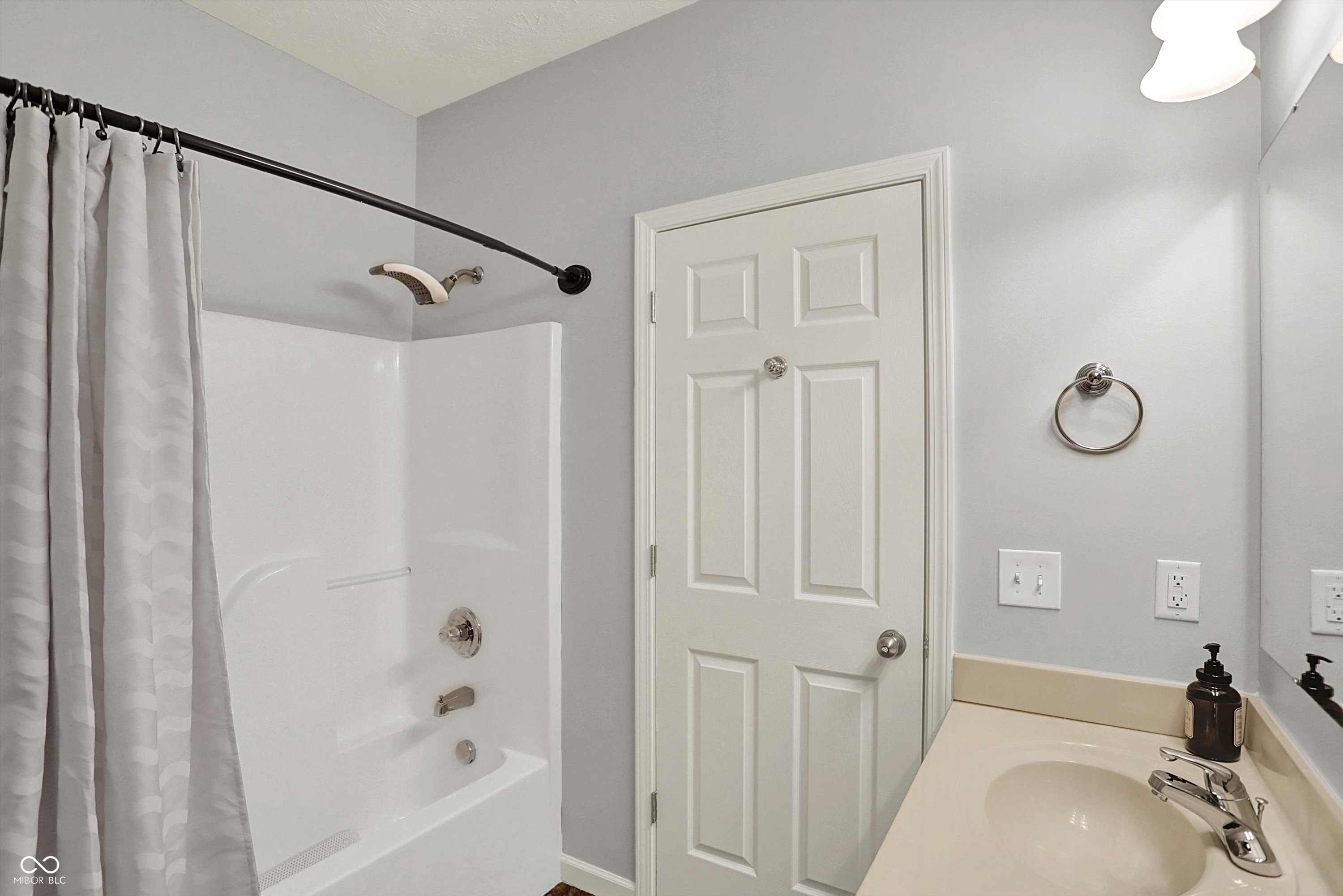 1066 Reserve Way