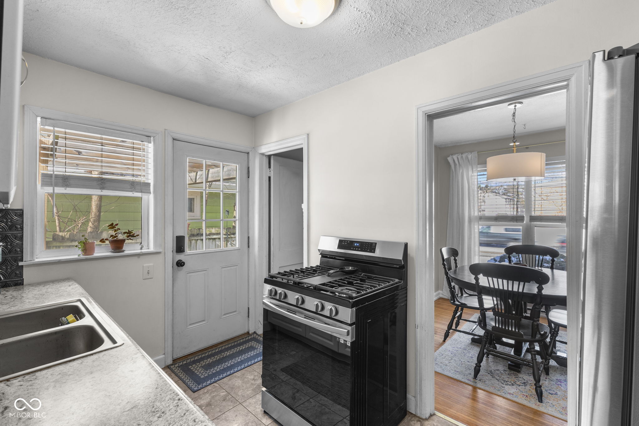 1507 E 52nd Street