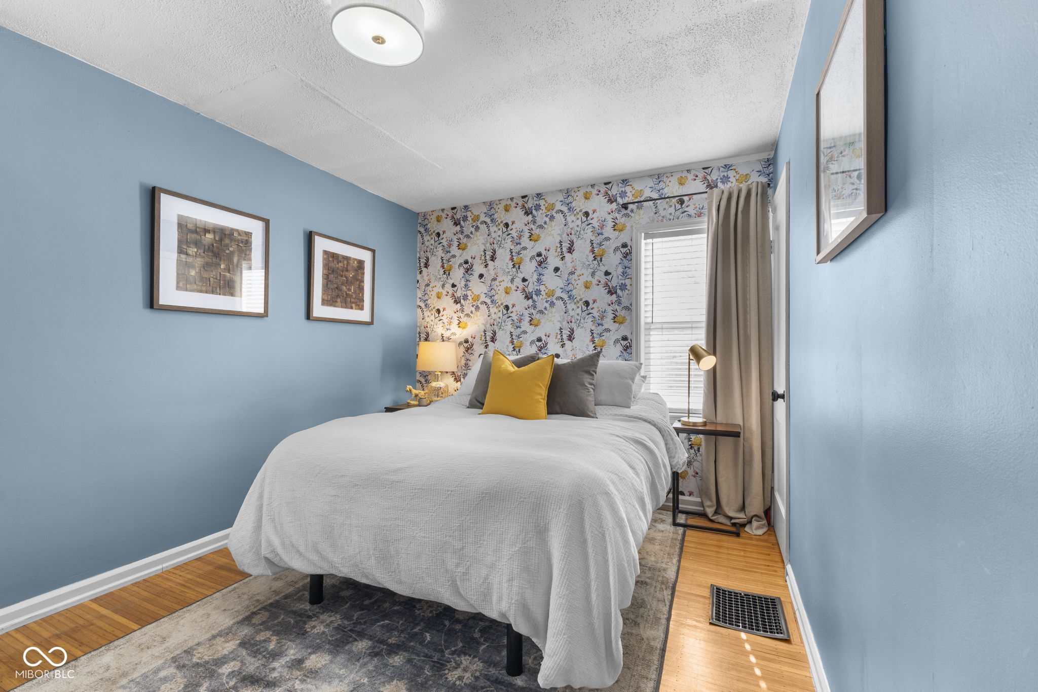 1507 E 52nd Street