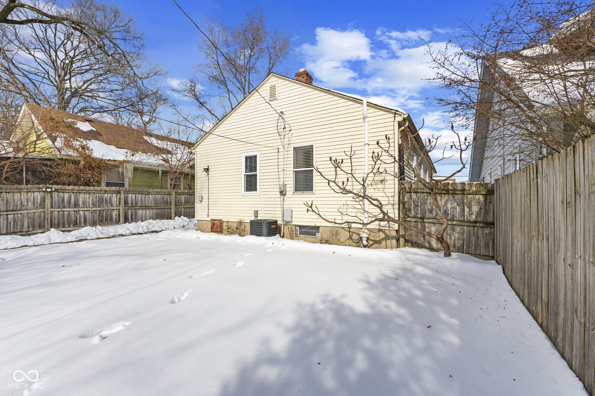 1507 E 52nd Street