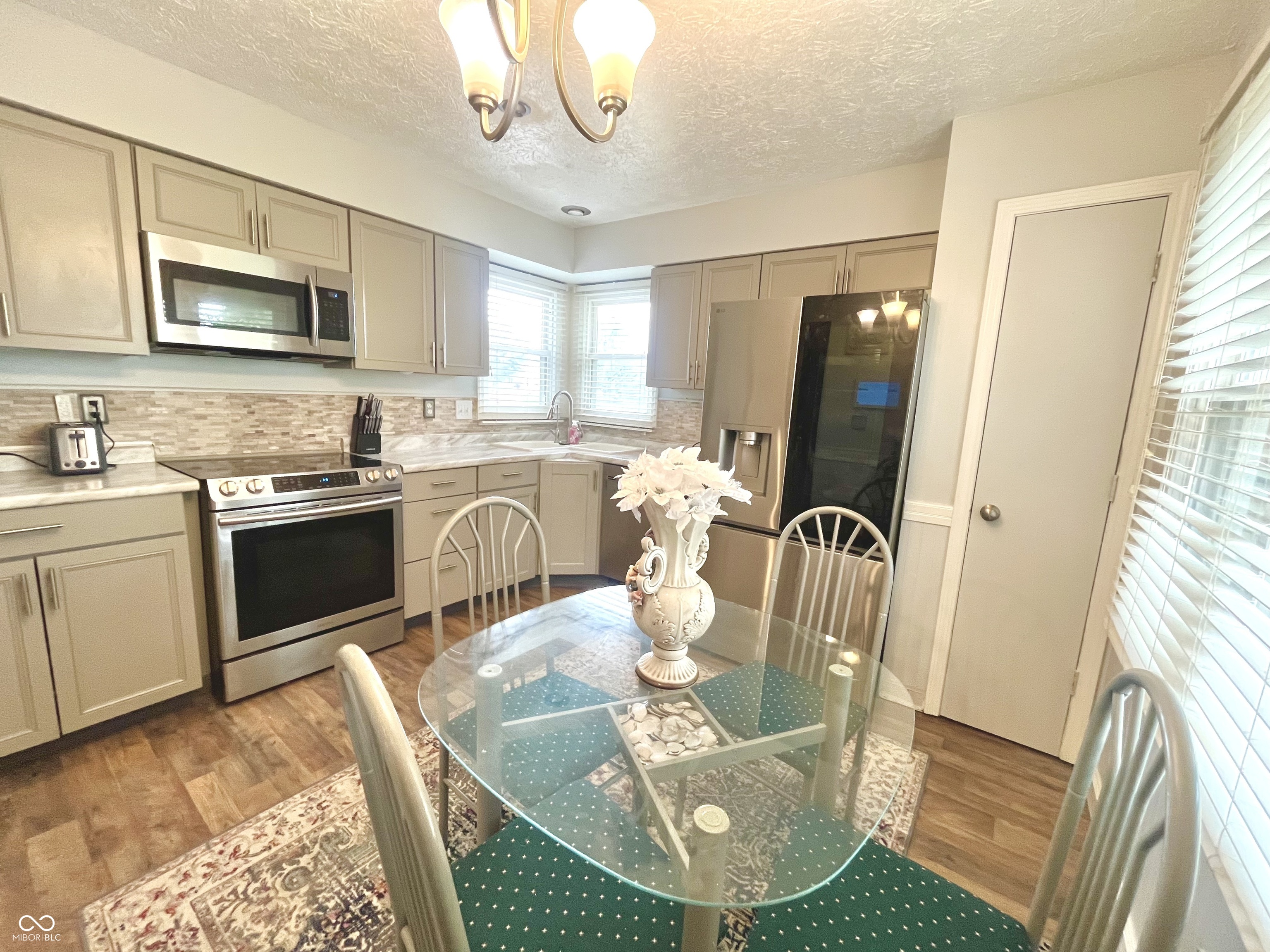 10115 Park Ridge Drive