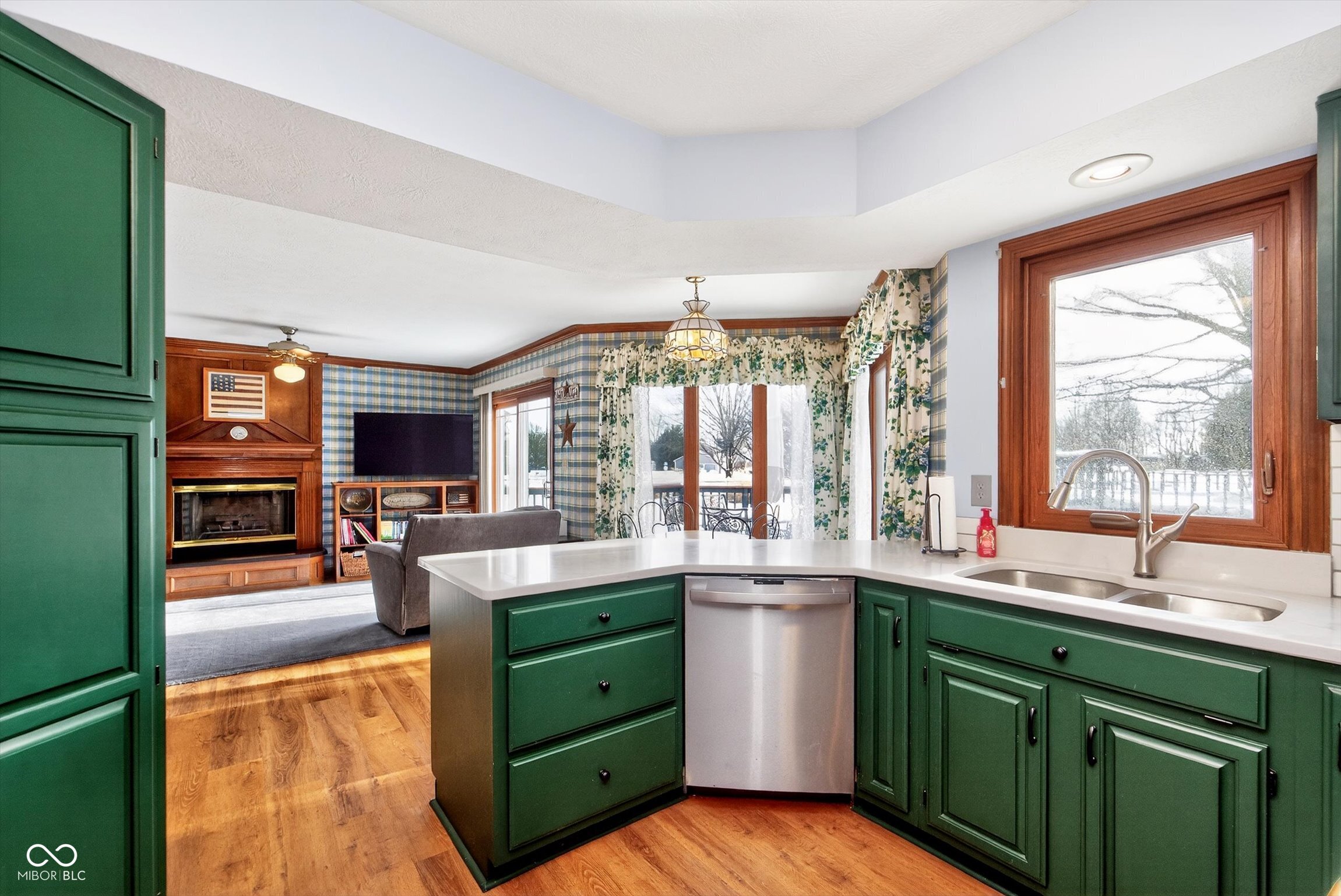 2020 S Oakwood Drive