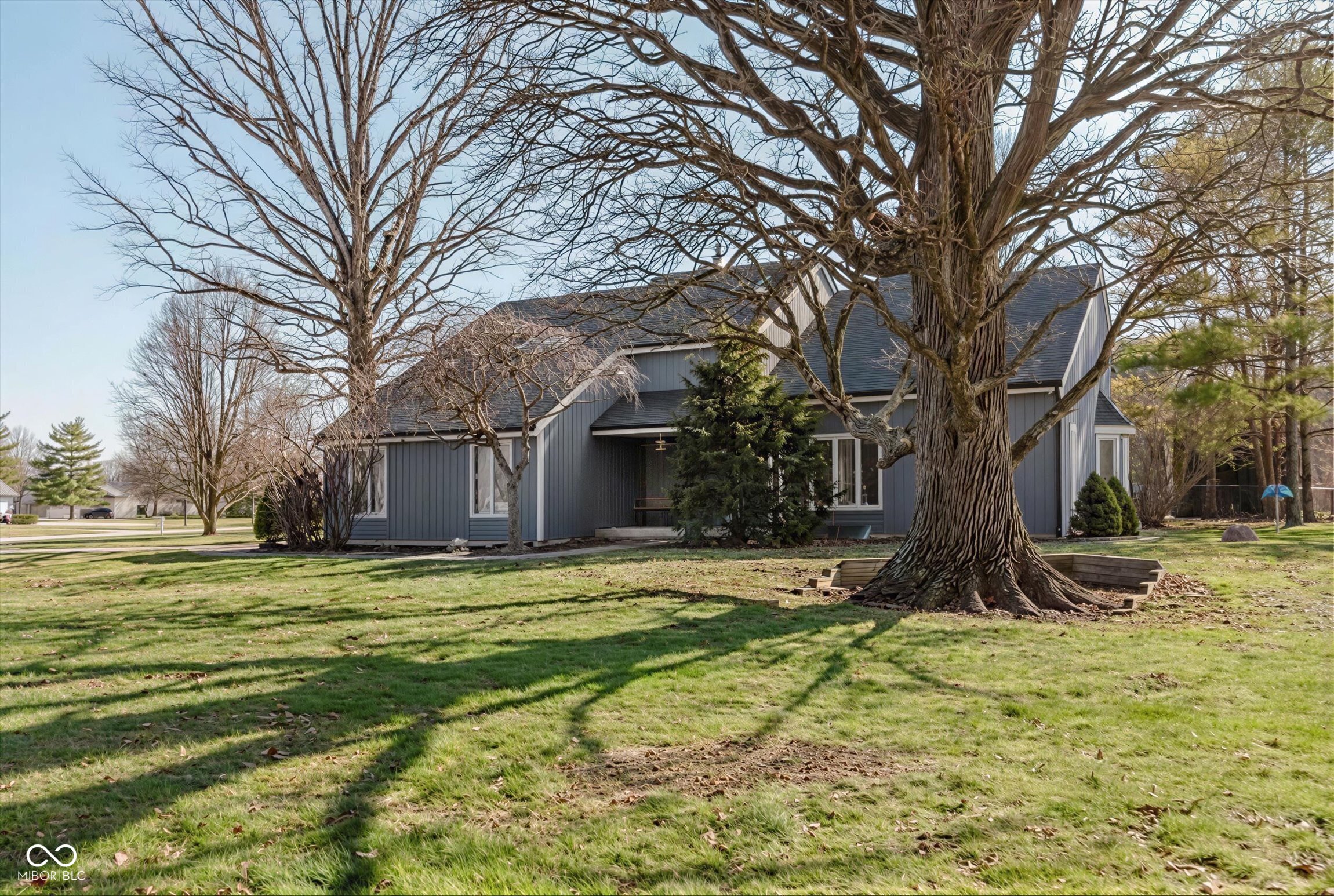 2020 S Oakwood Drive