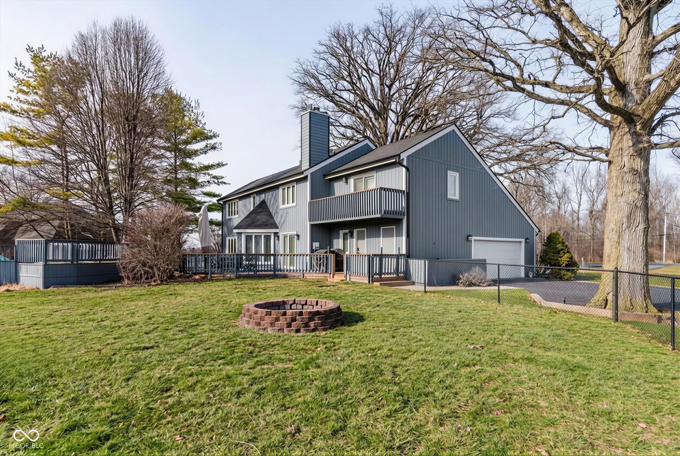 2020 S Oakwood Drive