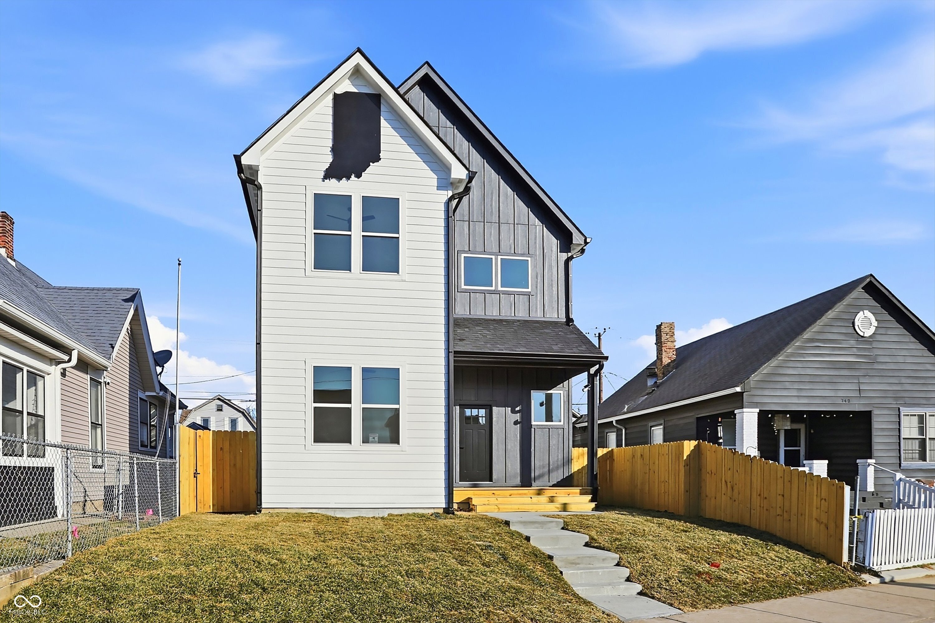 738 Cottage Avenue