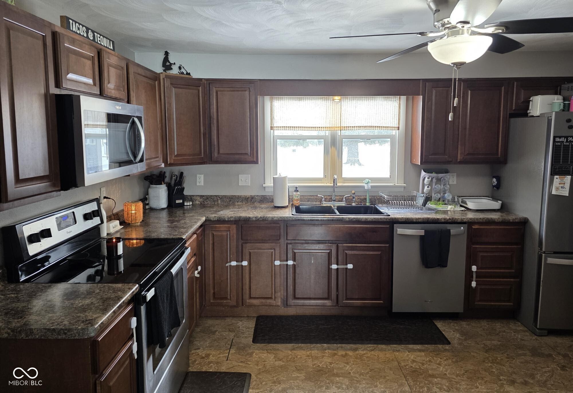 105 Willow Lane