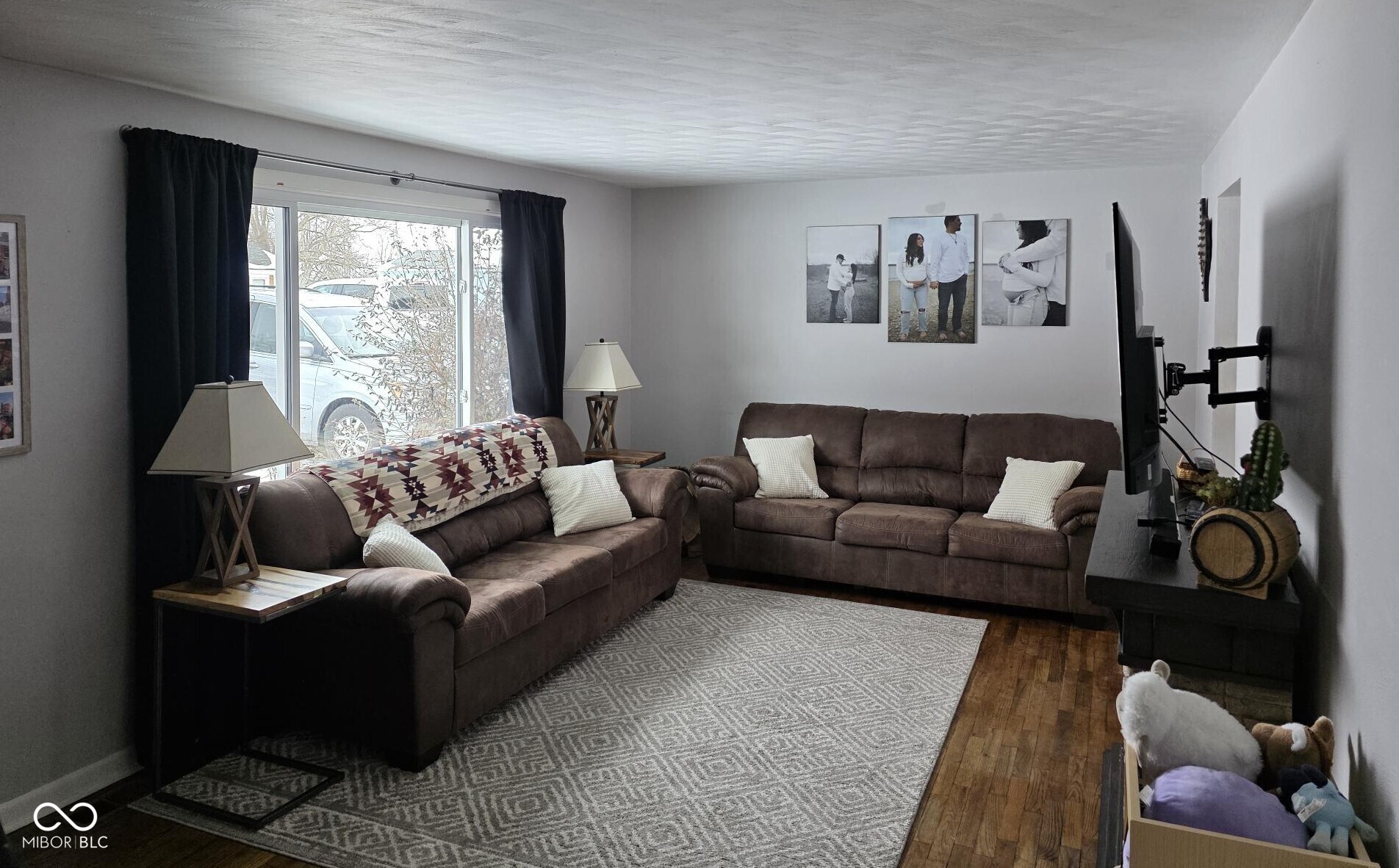 105 Willow Lane