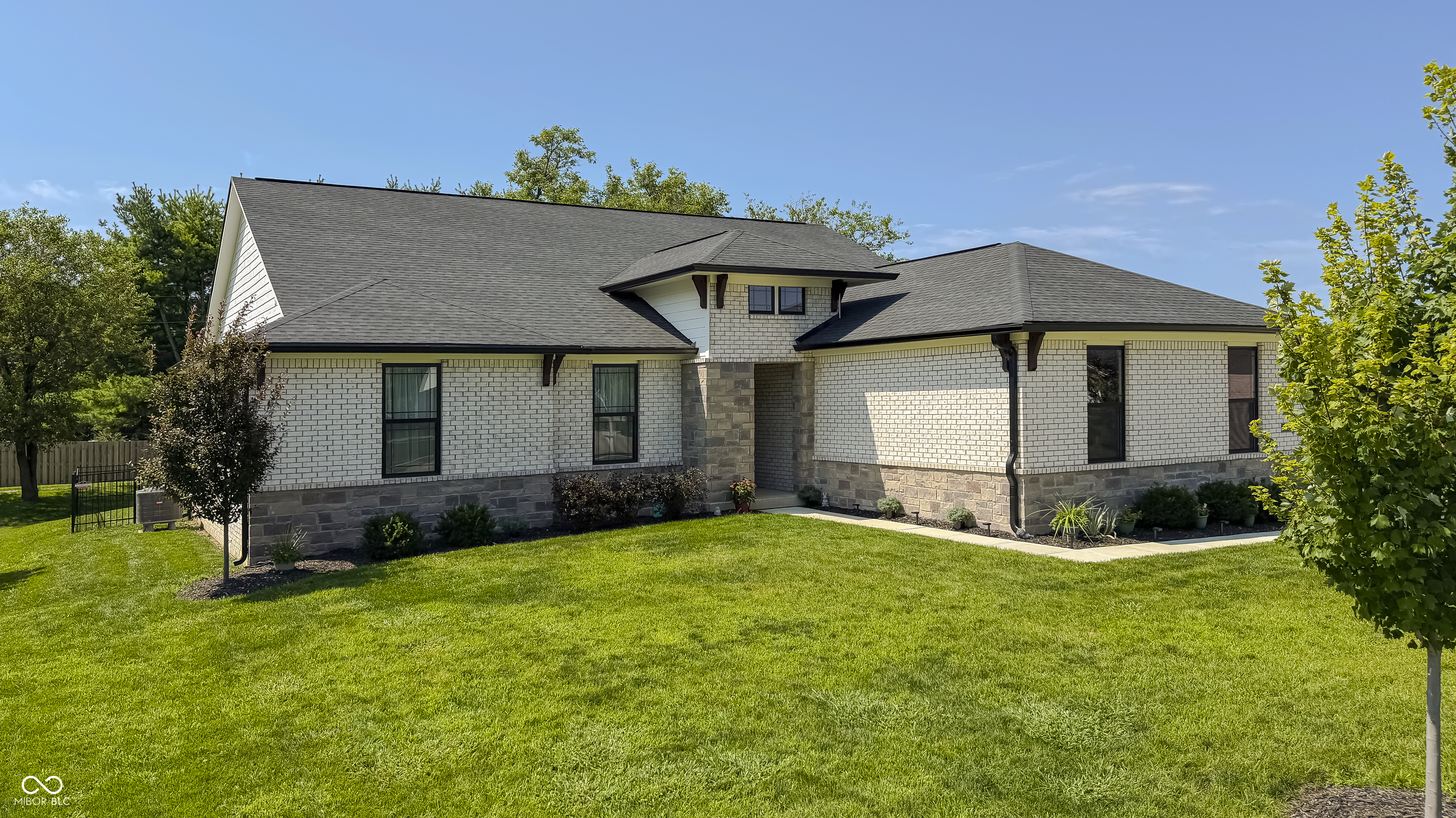 110 Saundra Drive