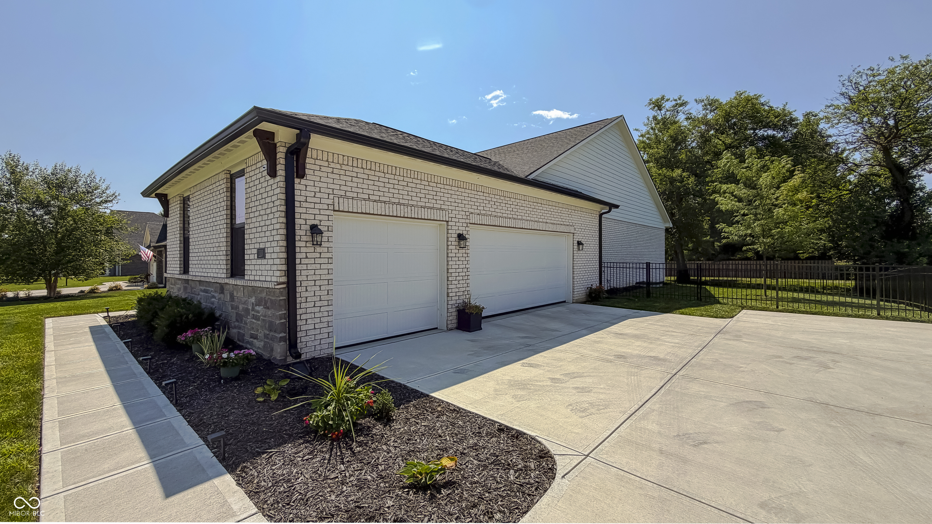 110 Saundra Drive