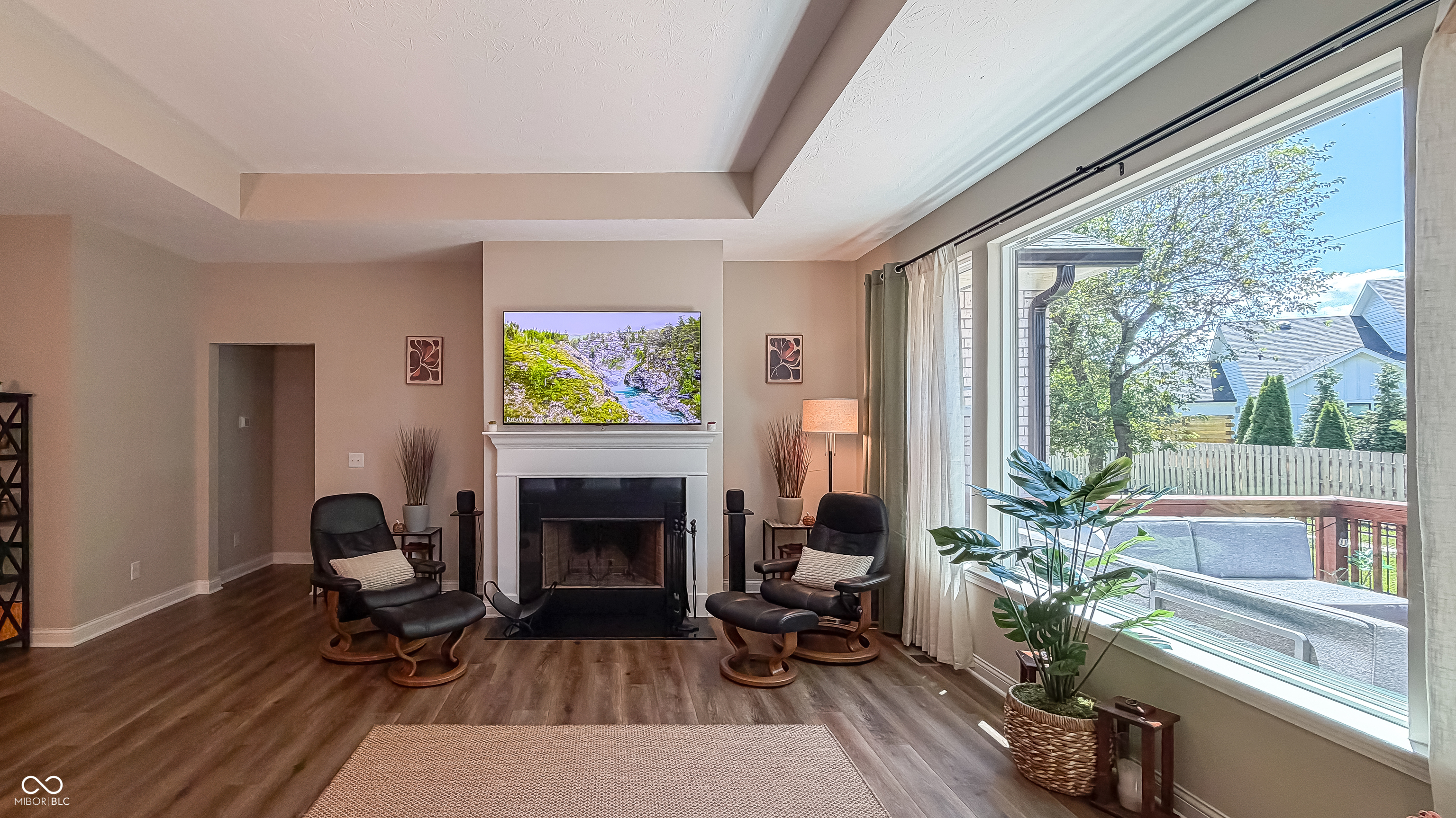 110 Saundra Drive