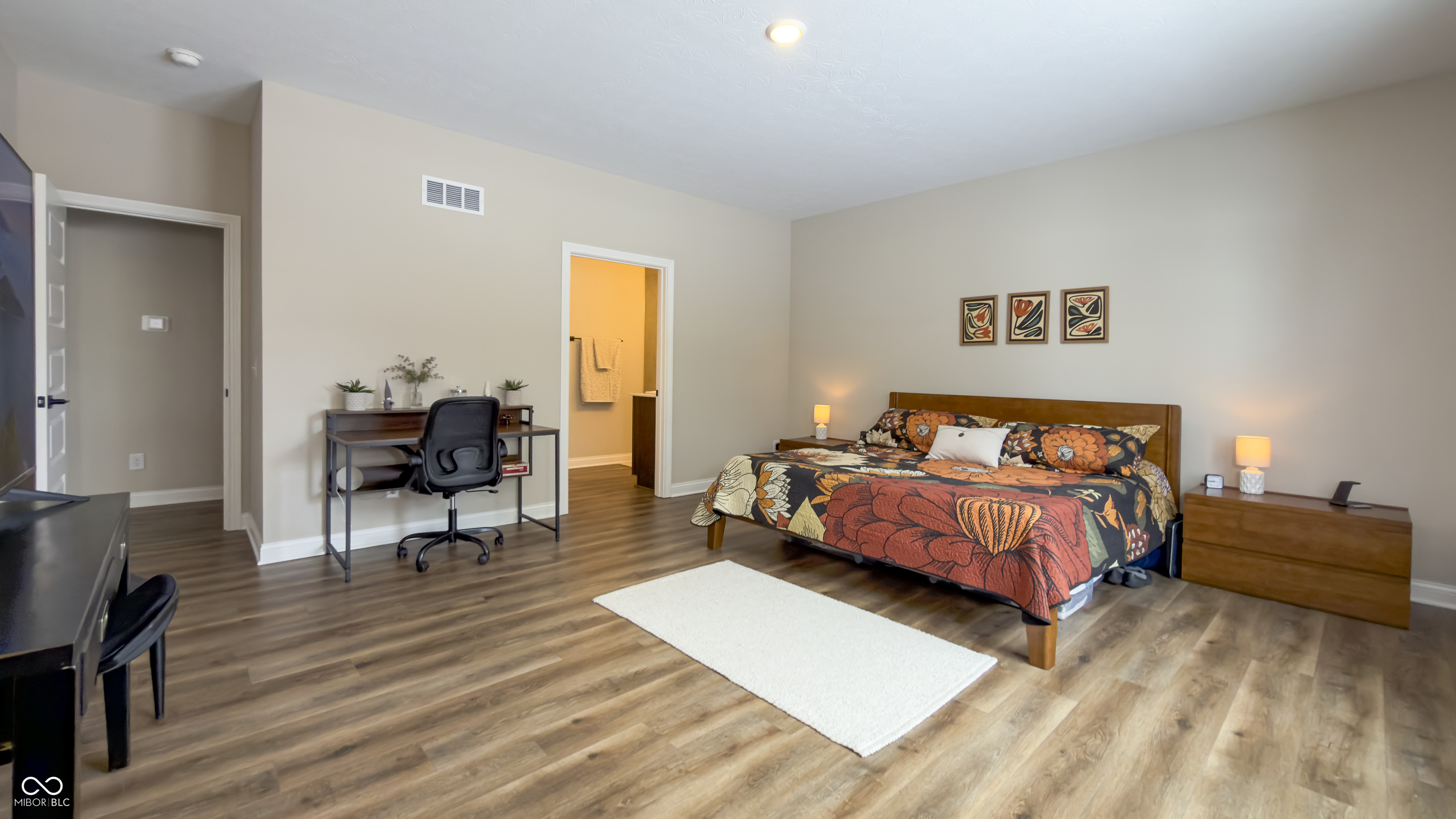 110 Saundra Drive