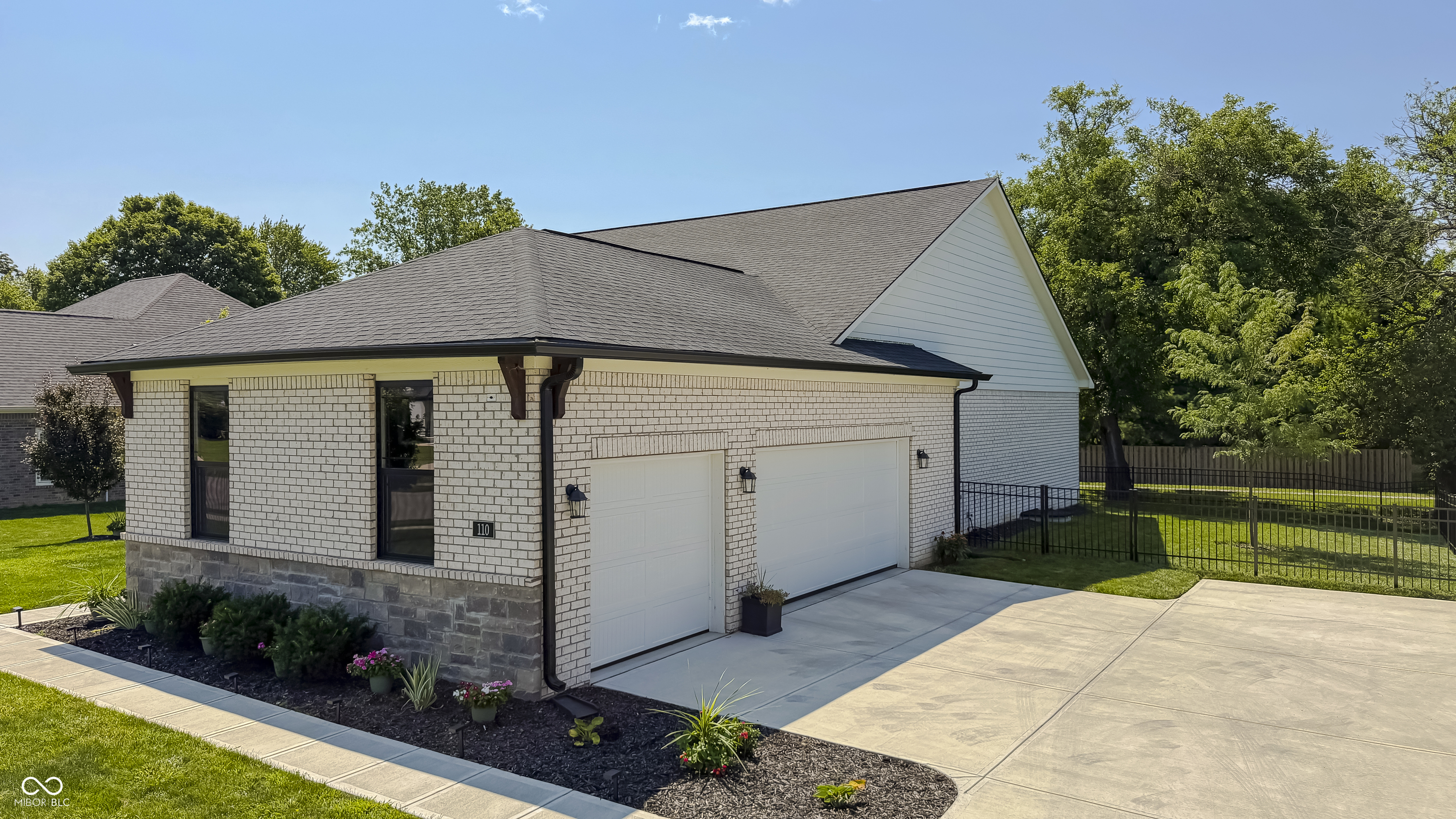 110 Saundra Drive