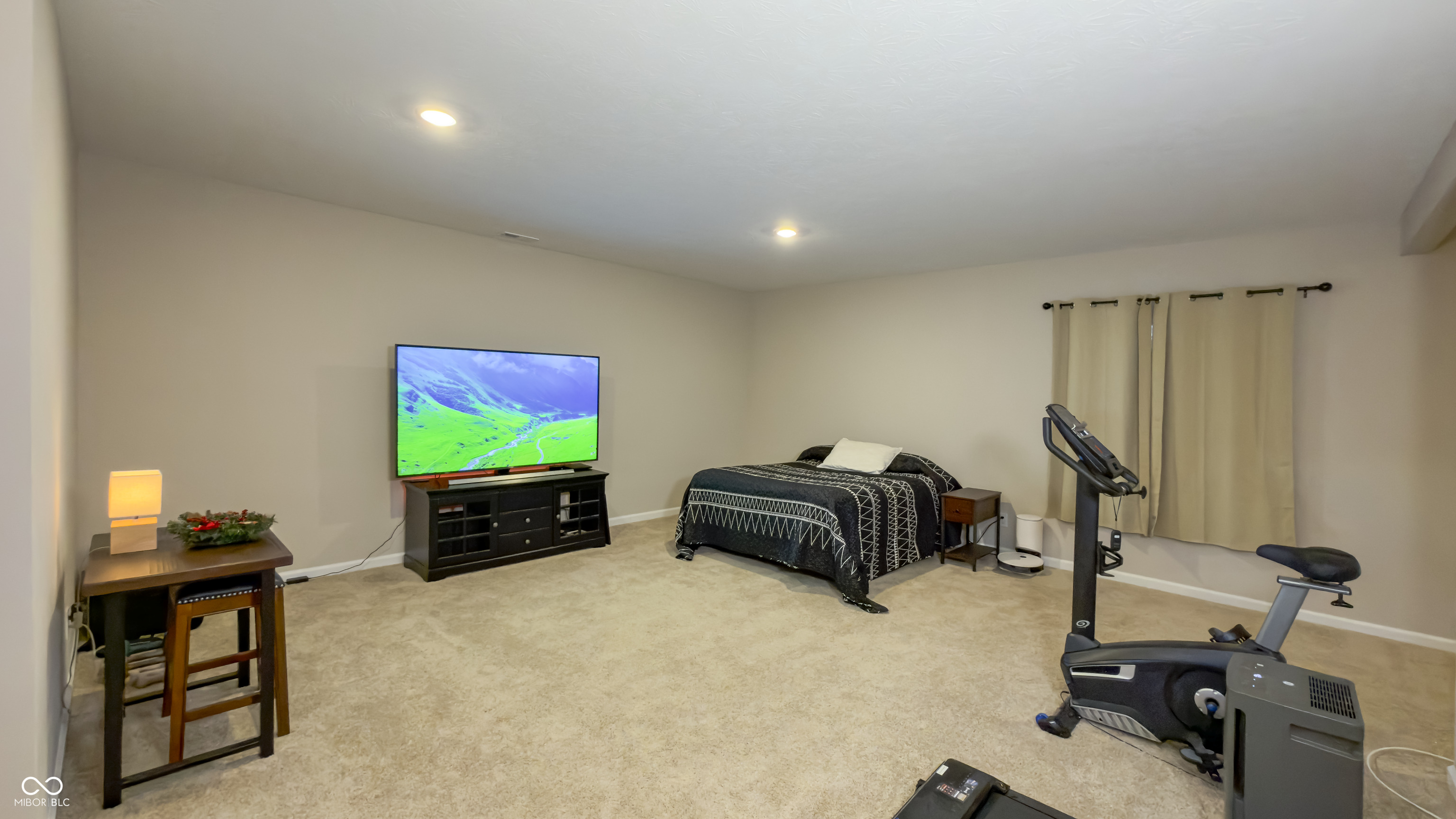 110 Saundra Drive