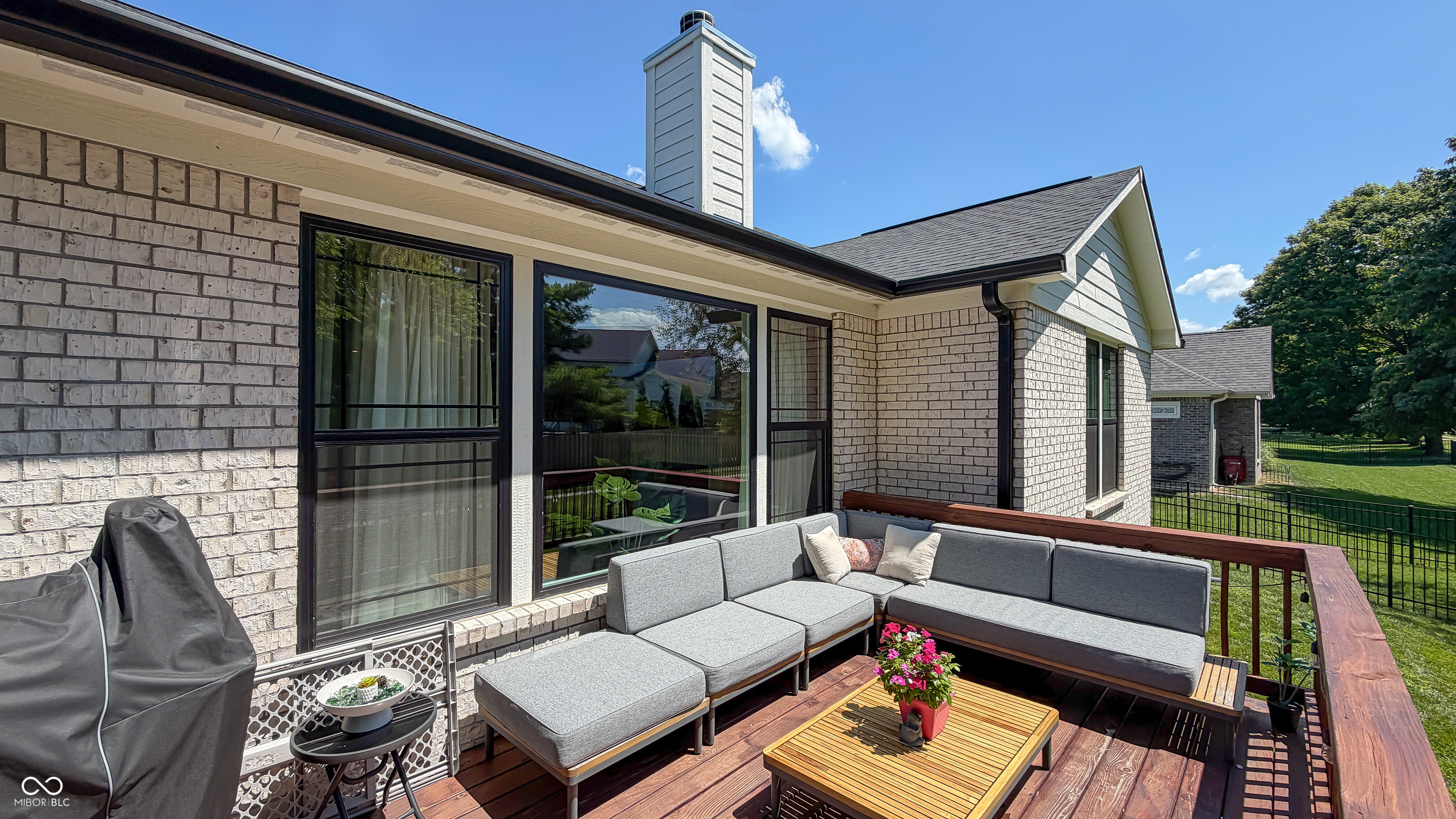 110 Saundra Drive
