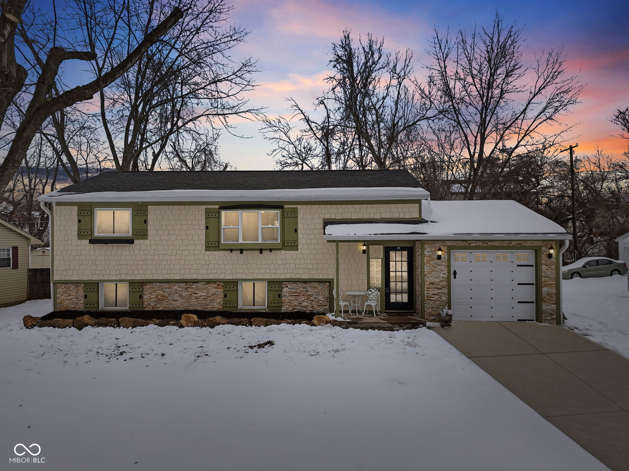5003 Gambel Road