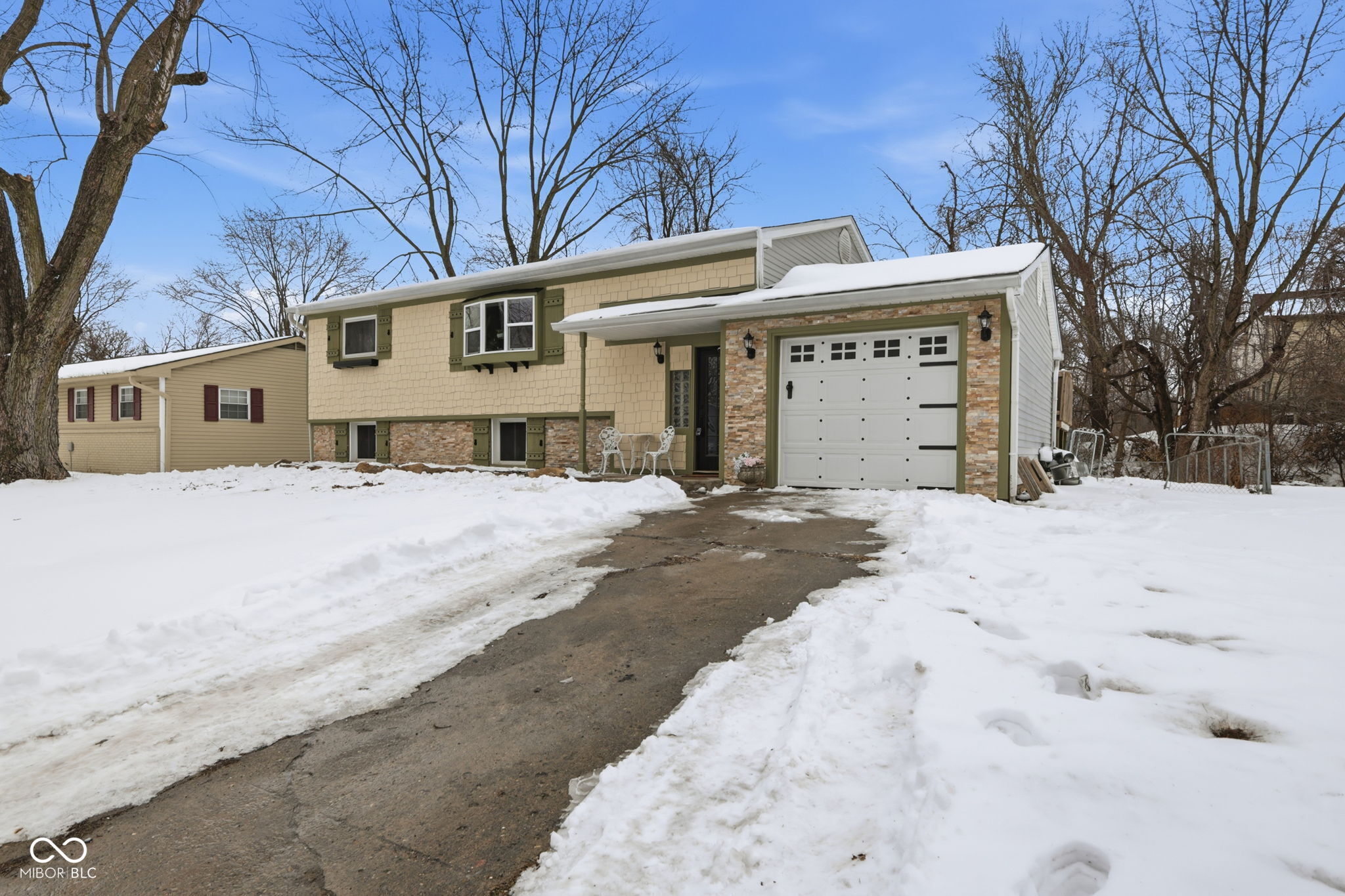 5003 Gambel Road