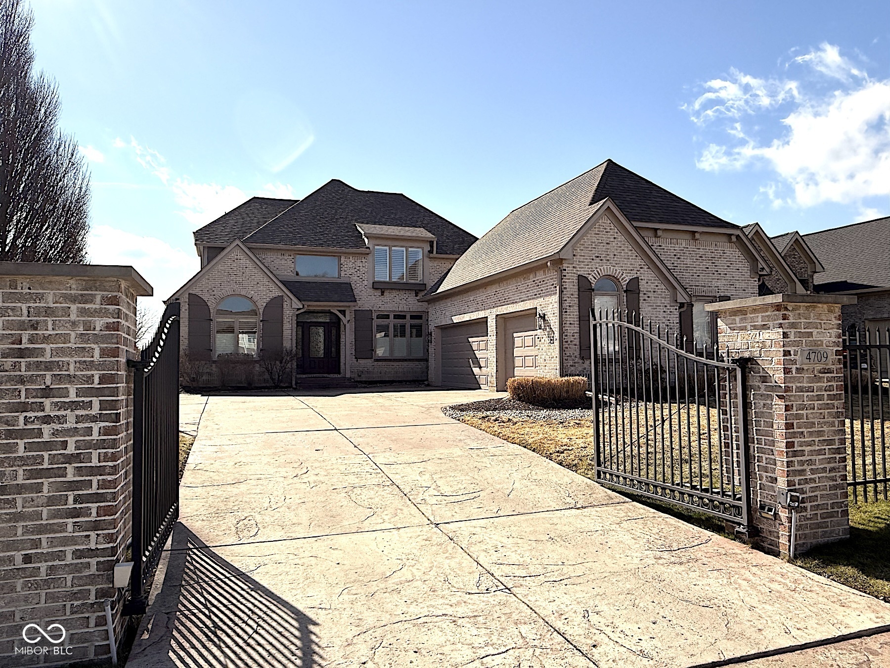 4709 River Ridge Drive