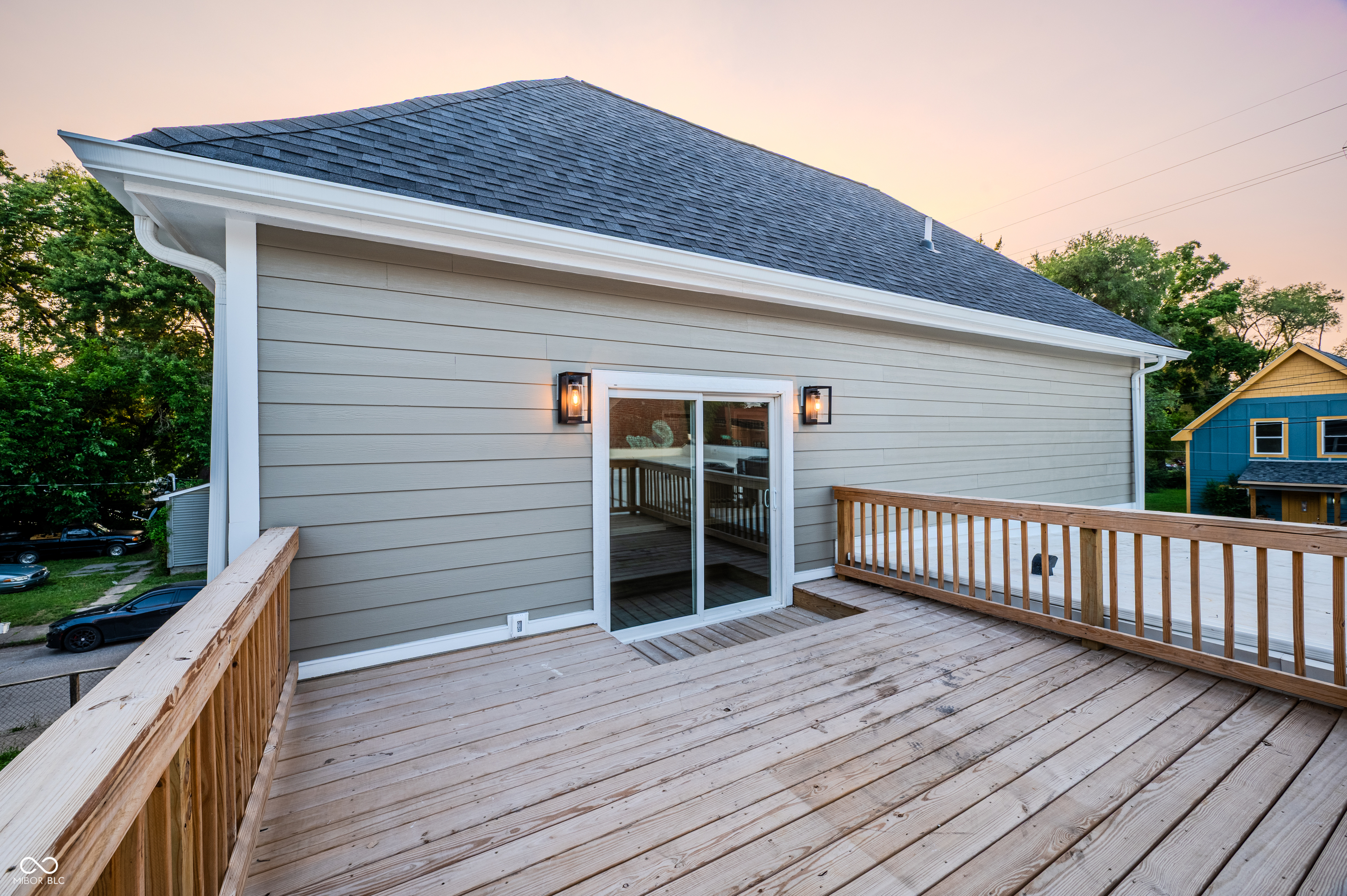 2305 E Michigan Street