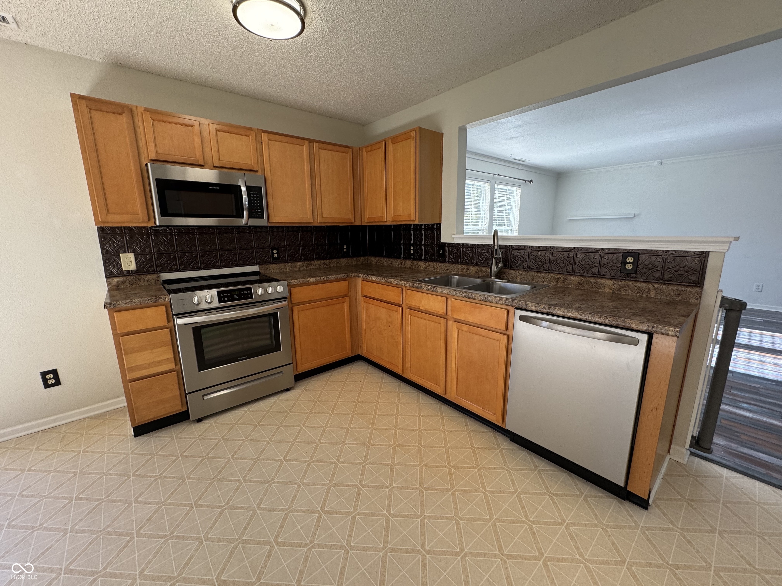 9543 W Campfire Drive