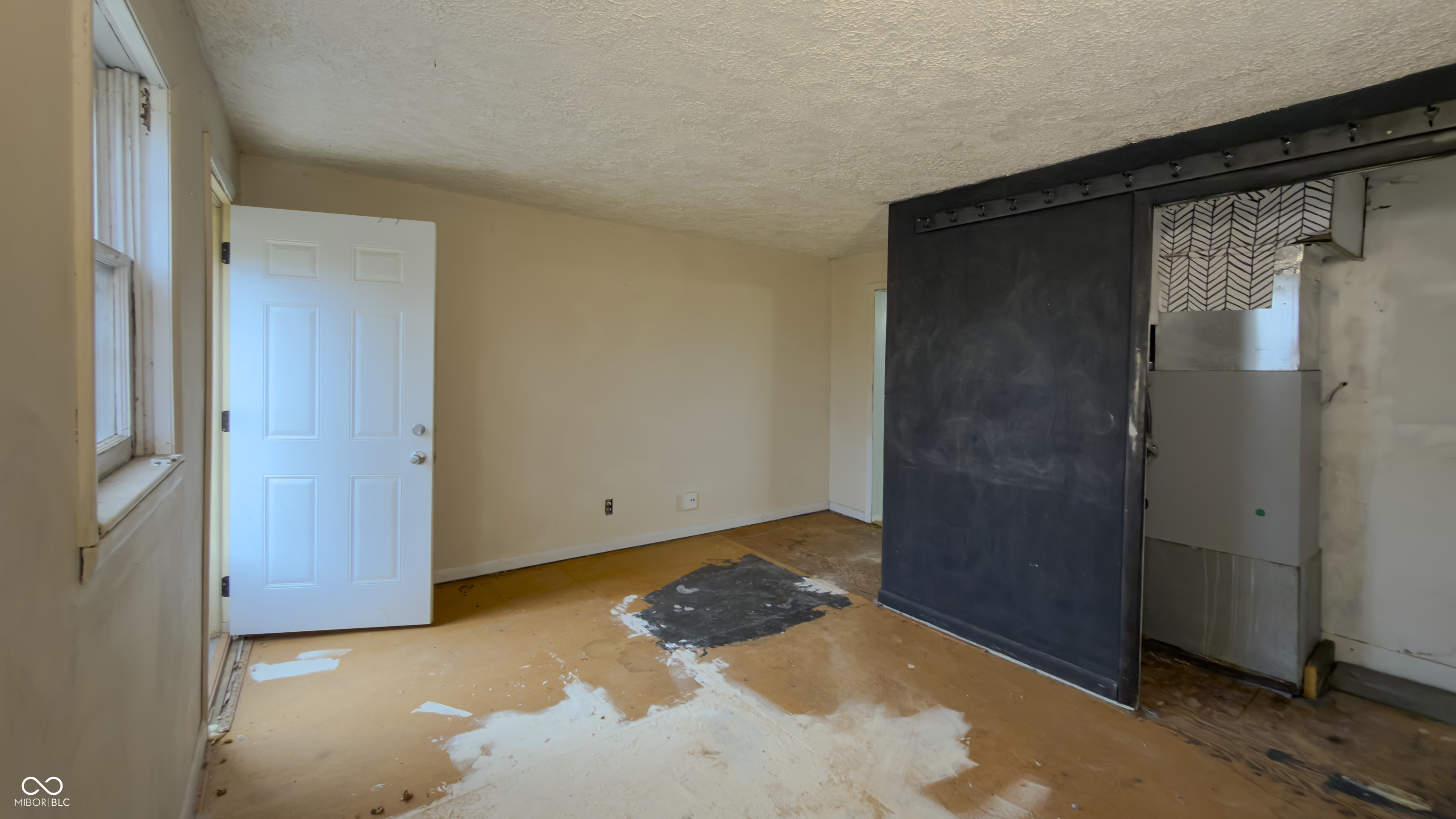 10565 E Southport Road
