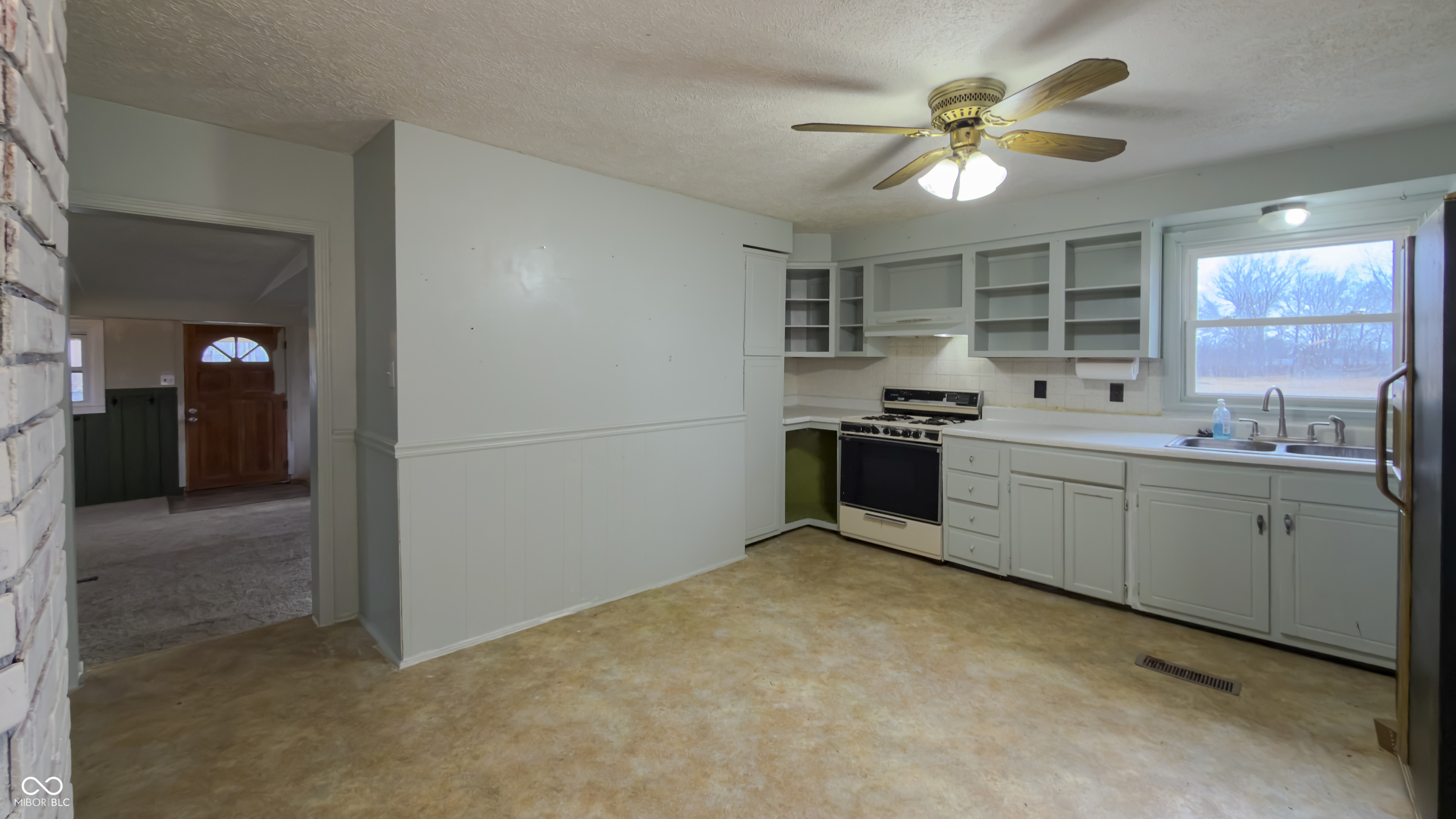 10565 E Southport Road
