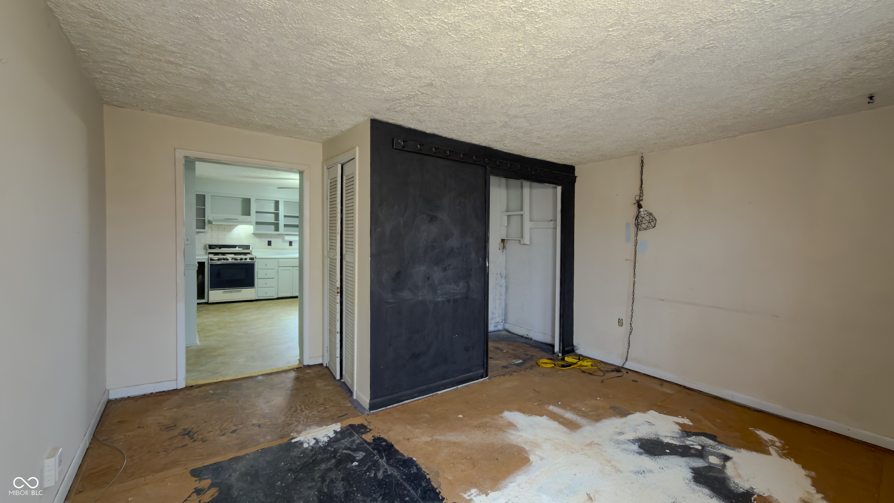 10565 E Southport Road