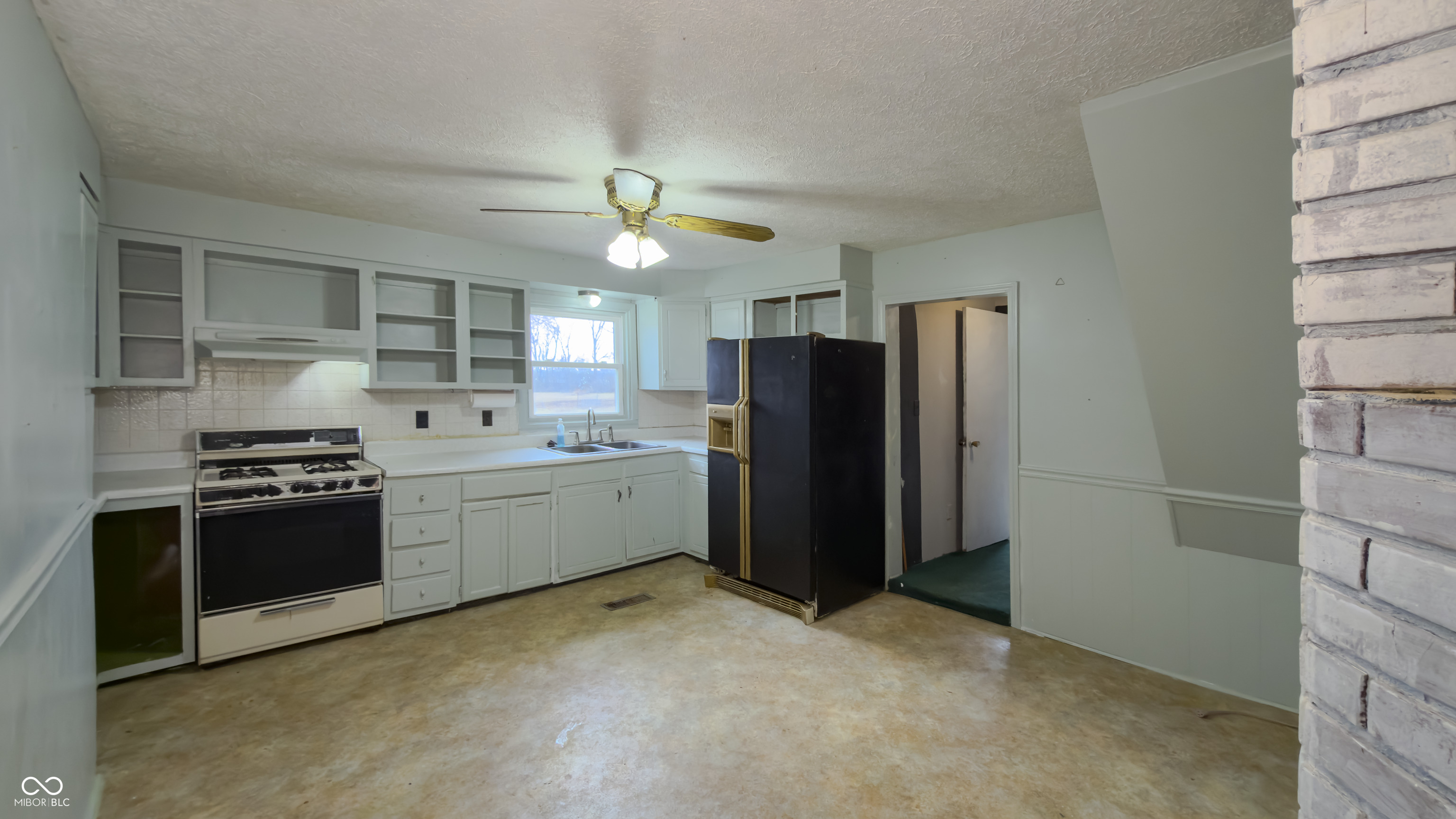 10565 E Southport Road