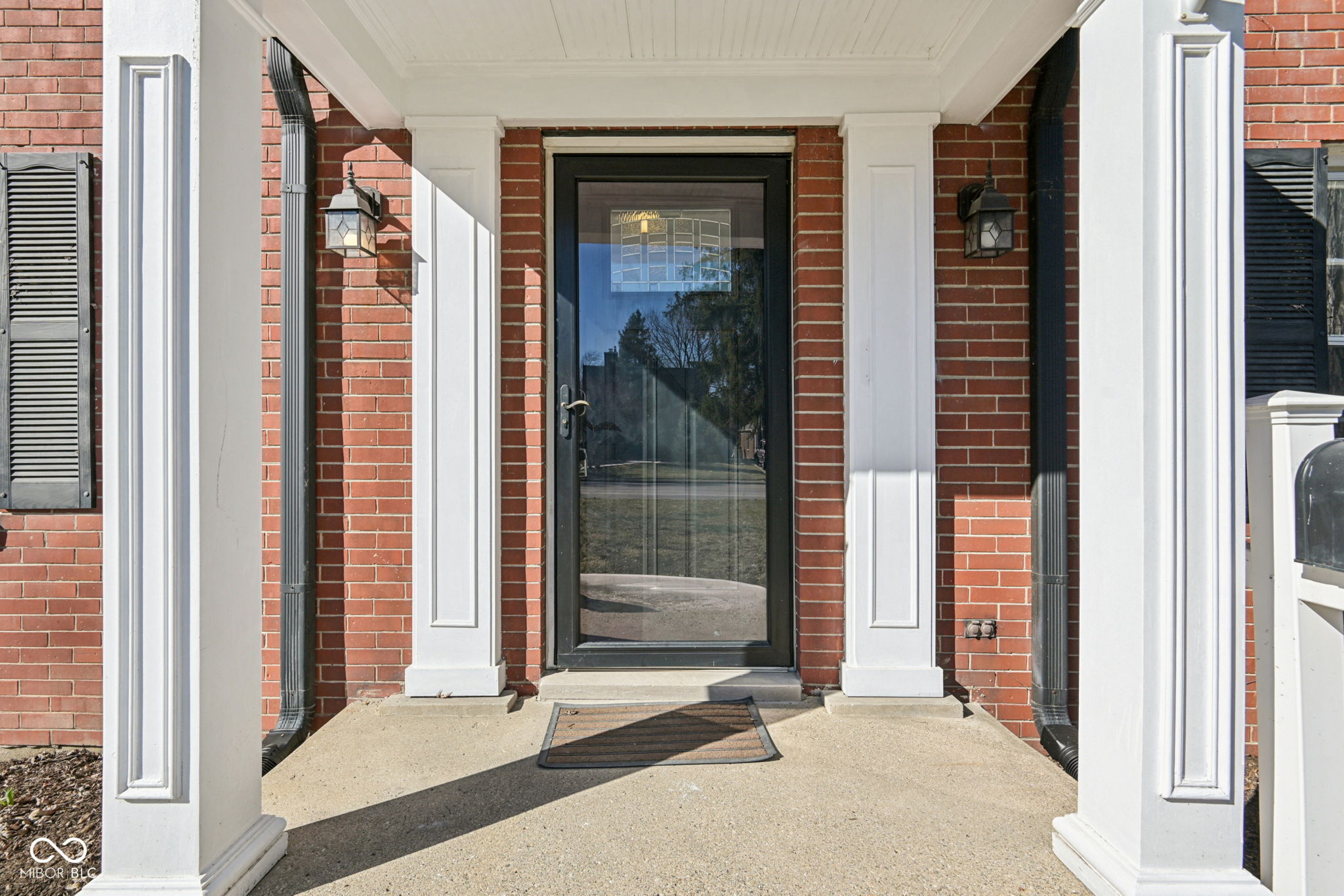5434 N Capitol Avenue