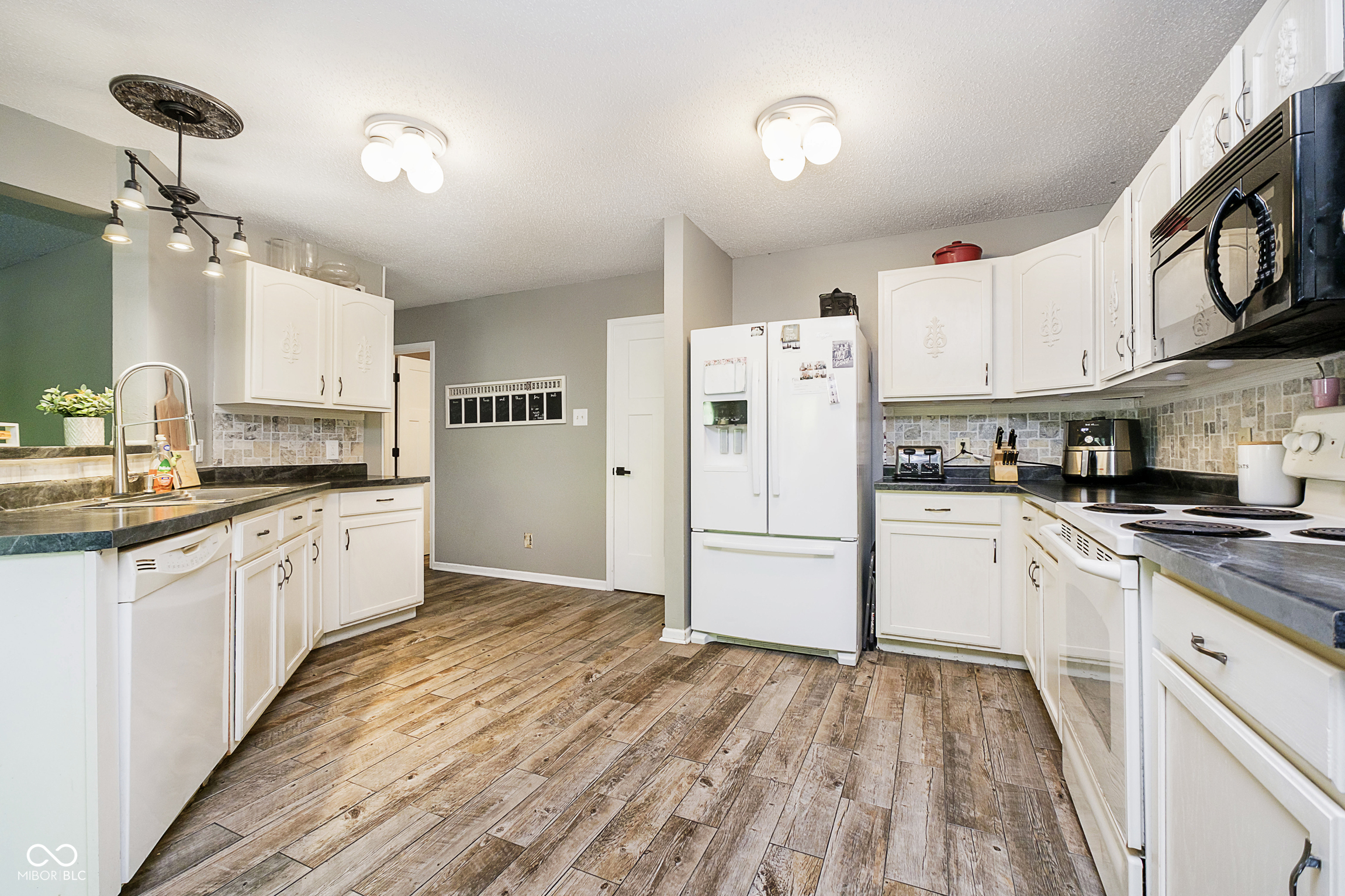 2258 Bridlewood Drive