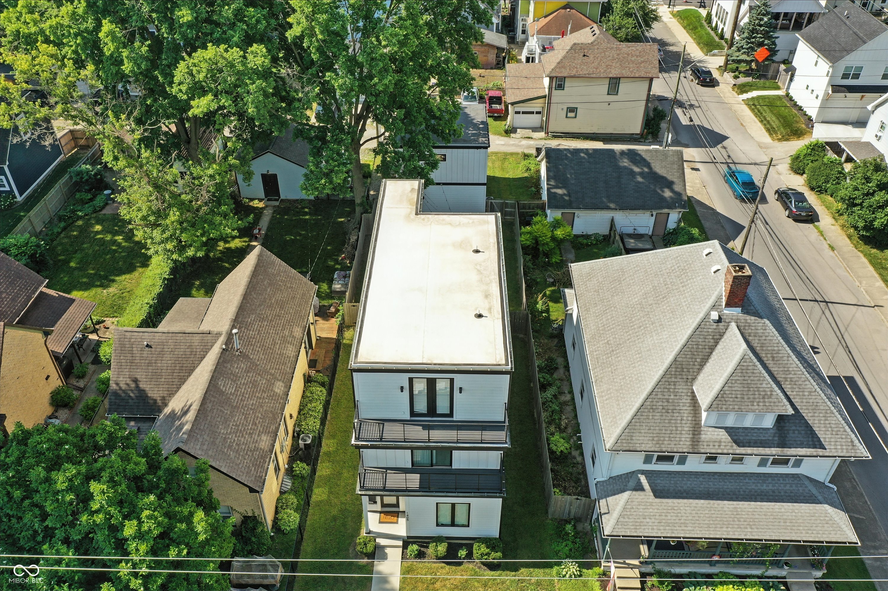1405 E Vermont Street