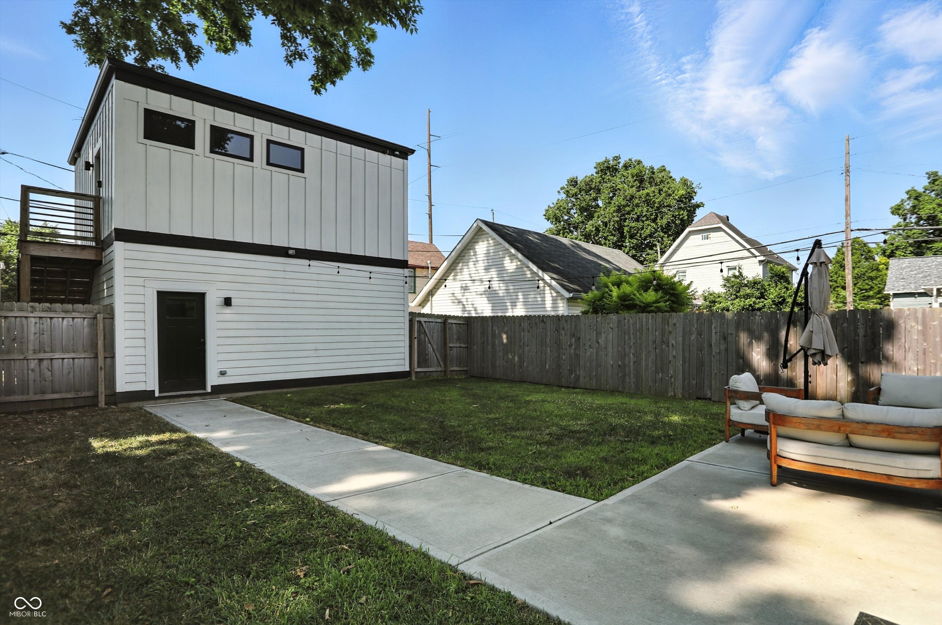 1405 E Vermont Street