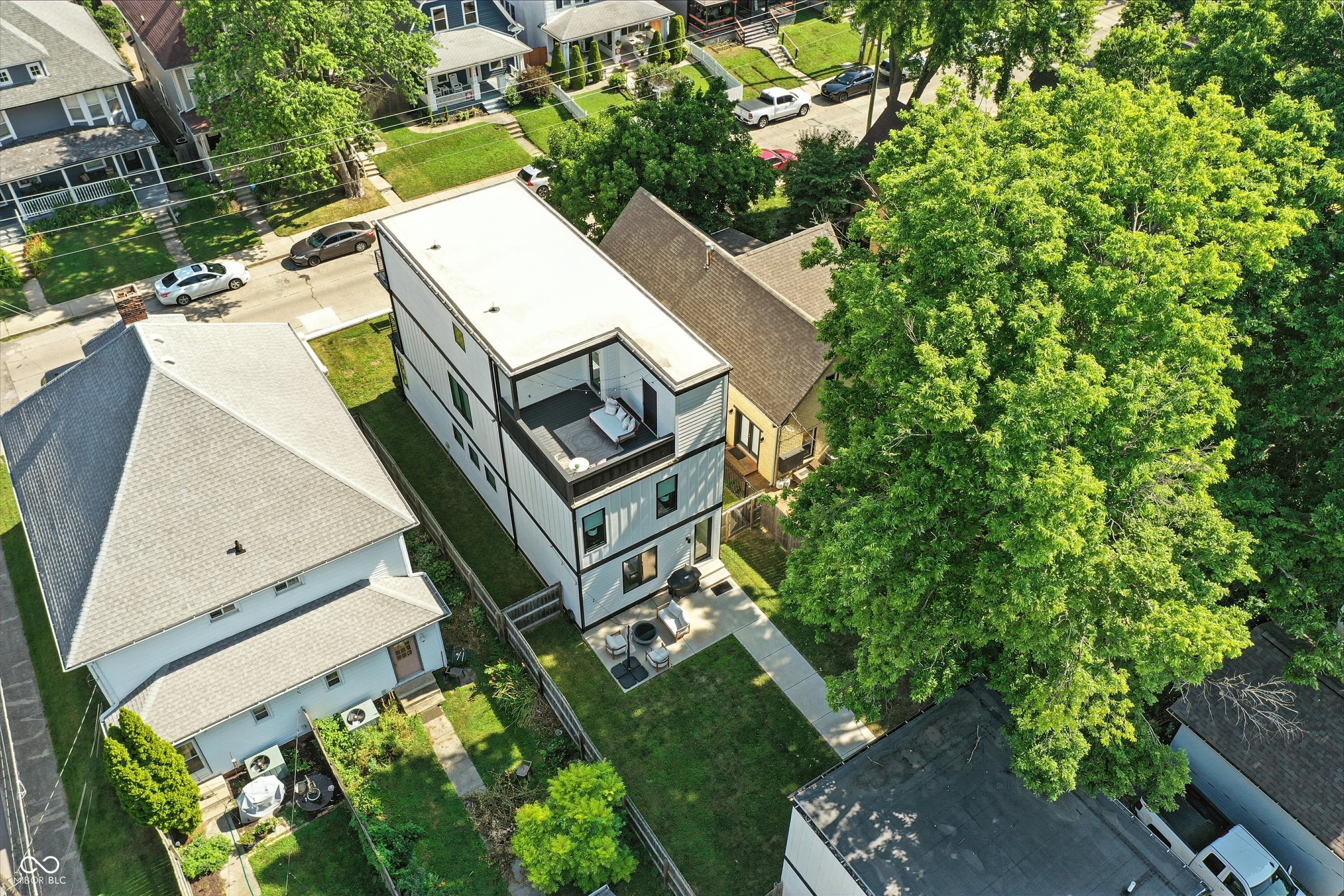 1405 E Vermont Street