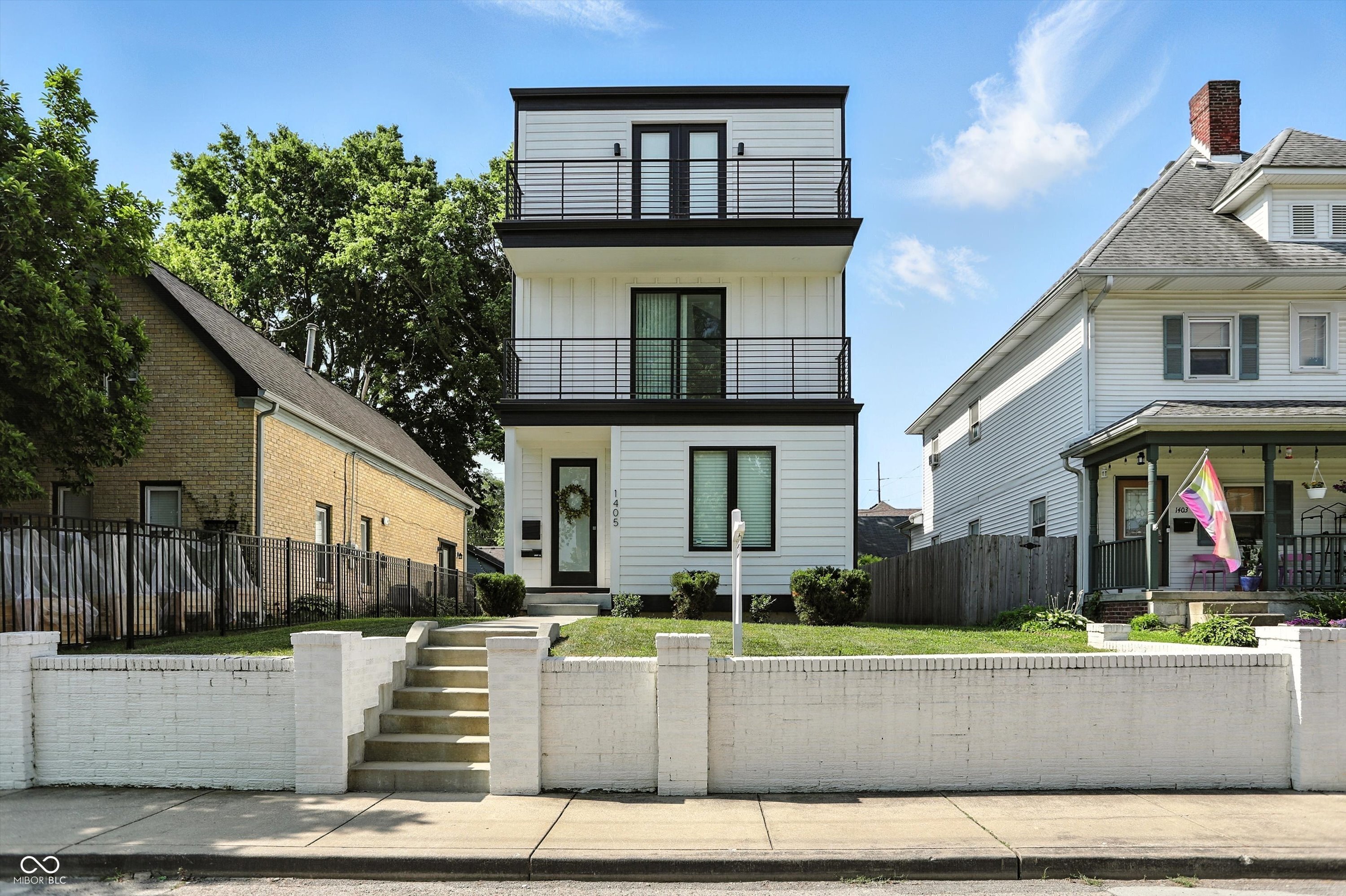 1405 E Vermont Street