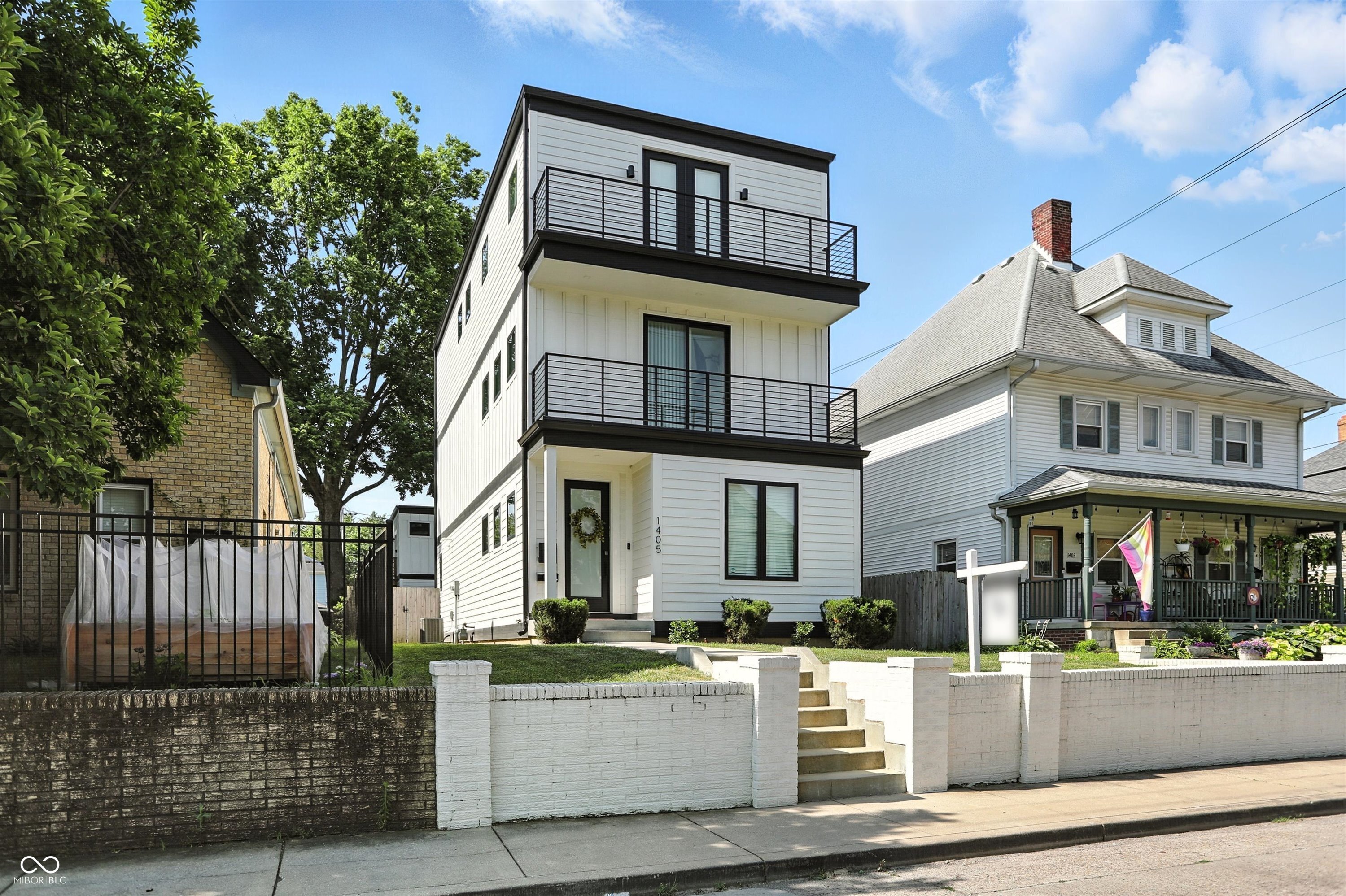 1405 E Vermont Street