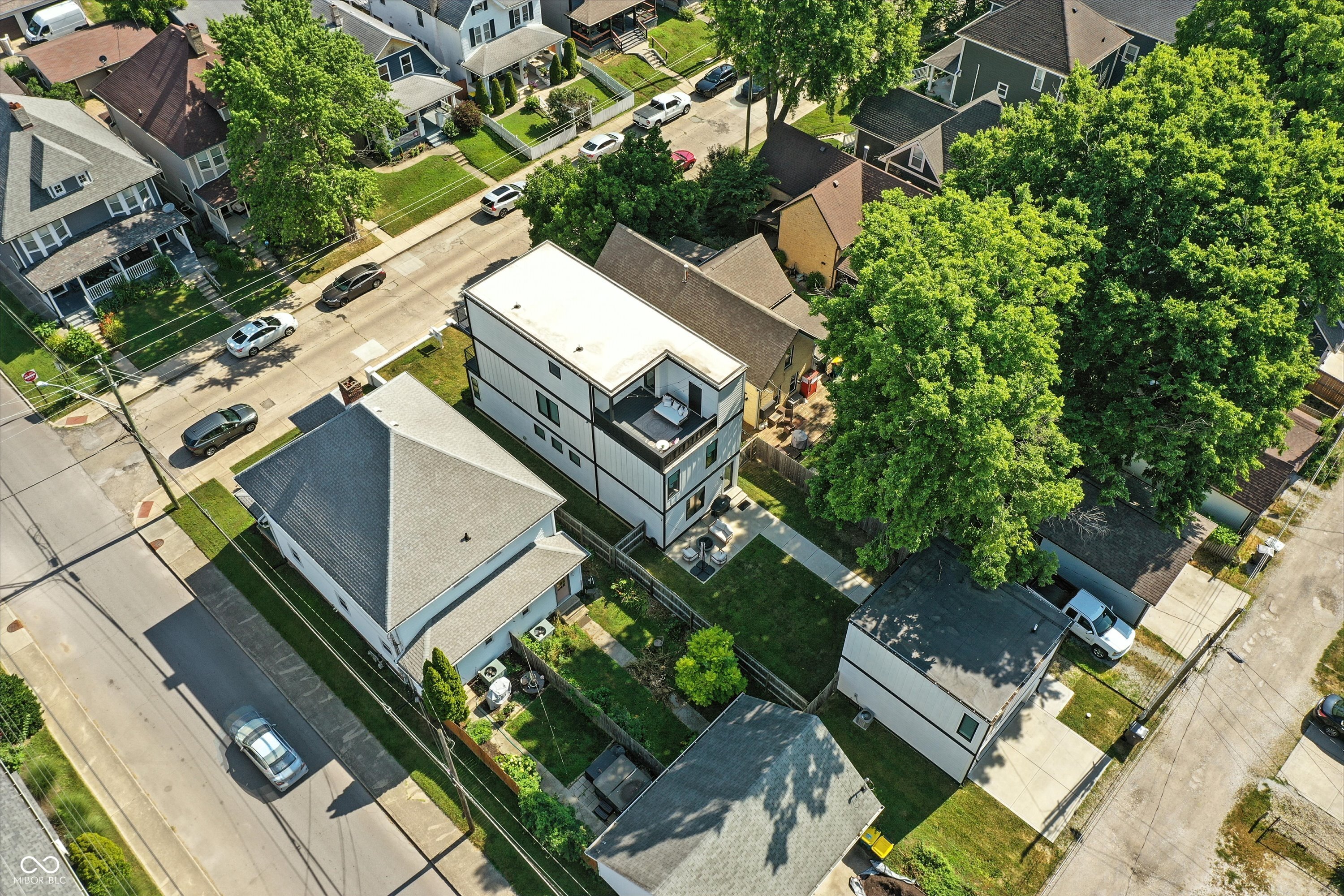 1405 E Vermont Street