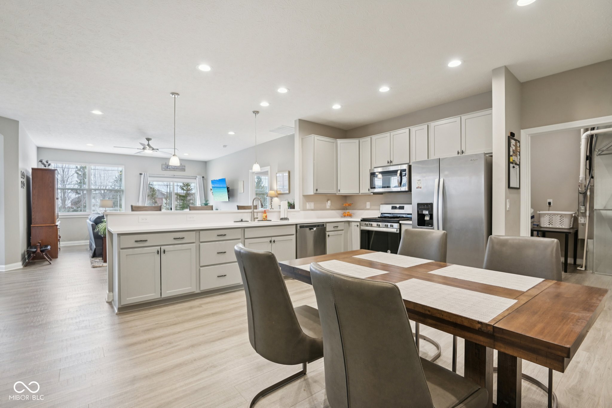 186 McRae Way