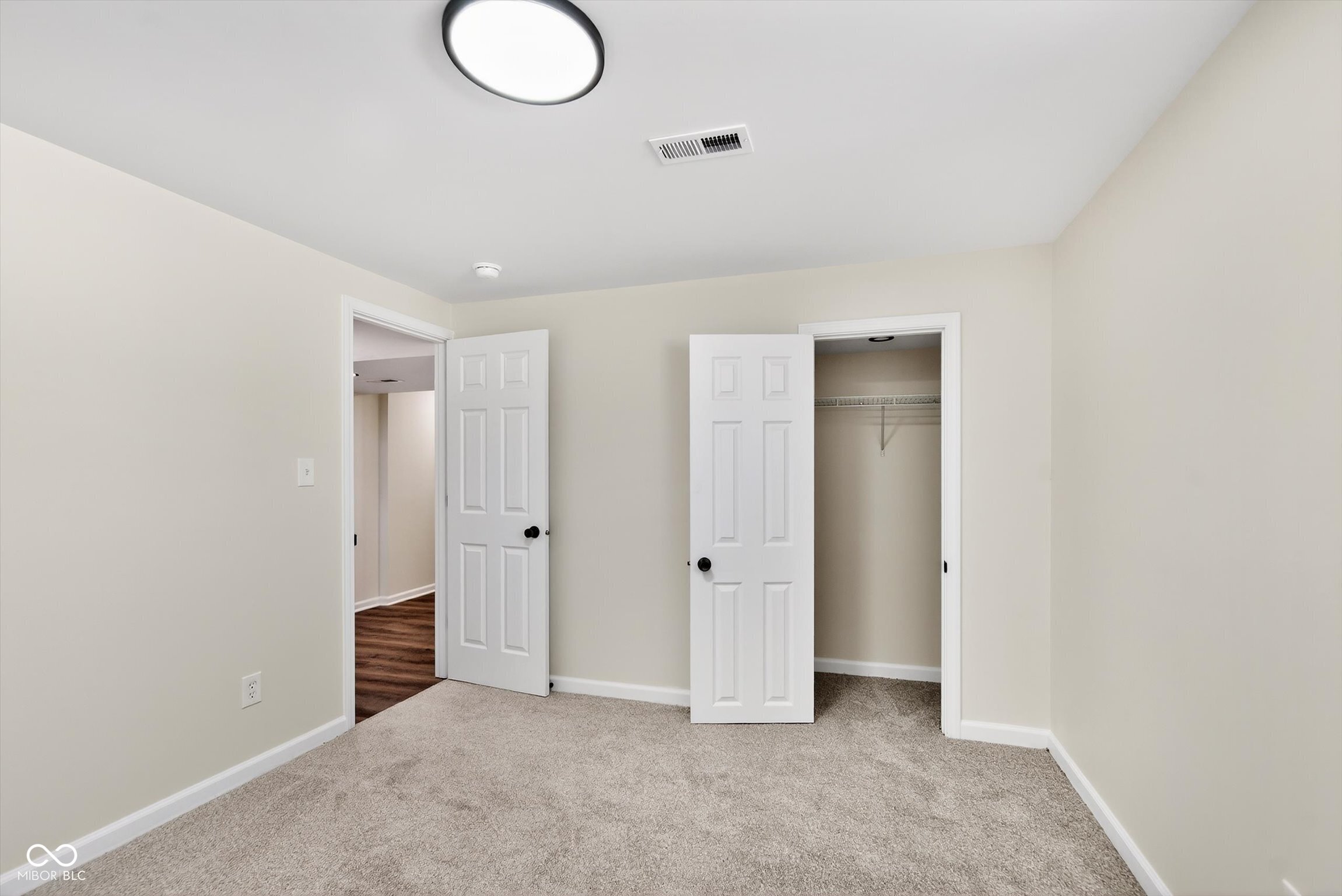 5625 Gateway Drive