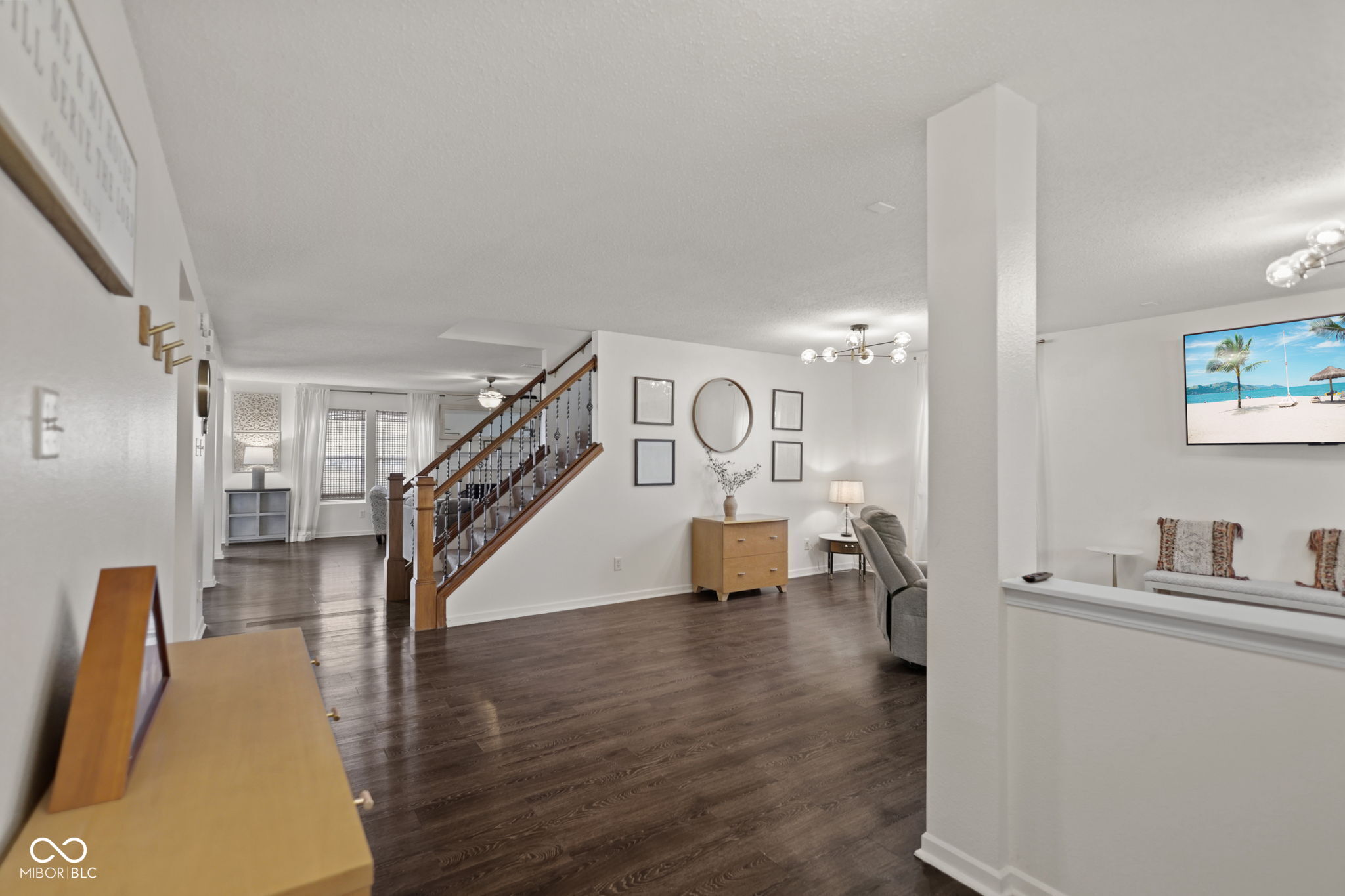 3258 Hemlock Street