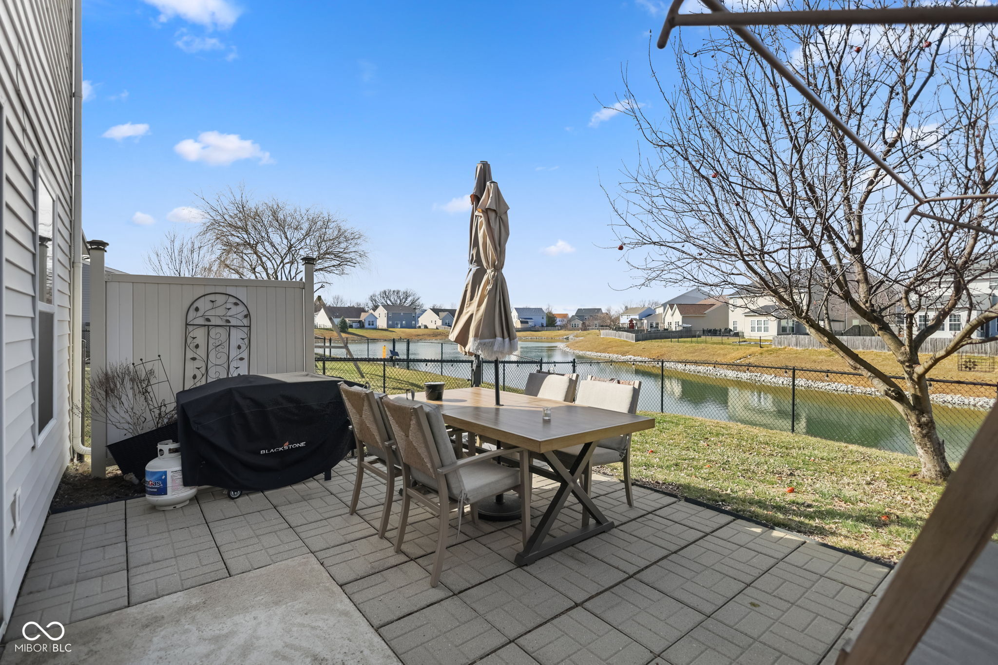 3258 Hemlock Street