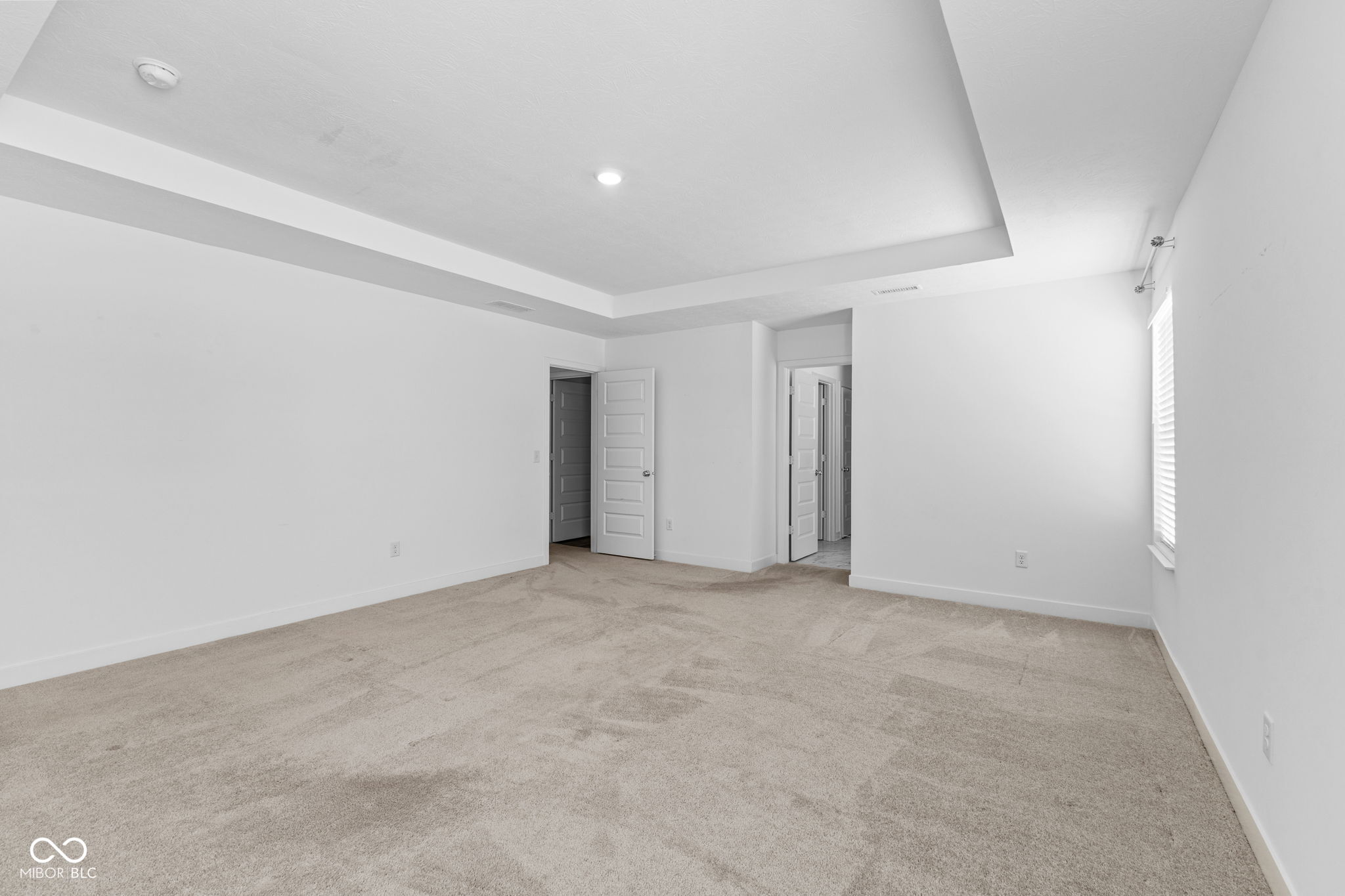 1046 Elmwood Lane