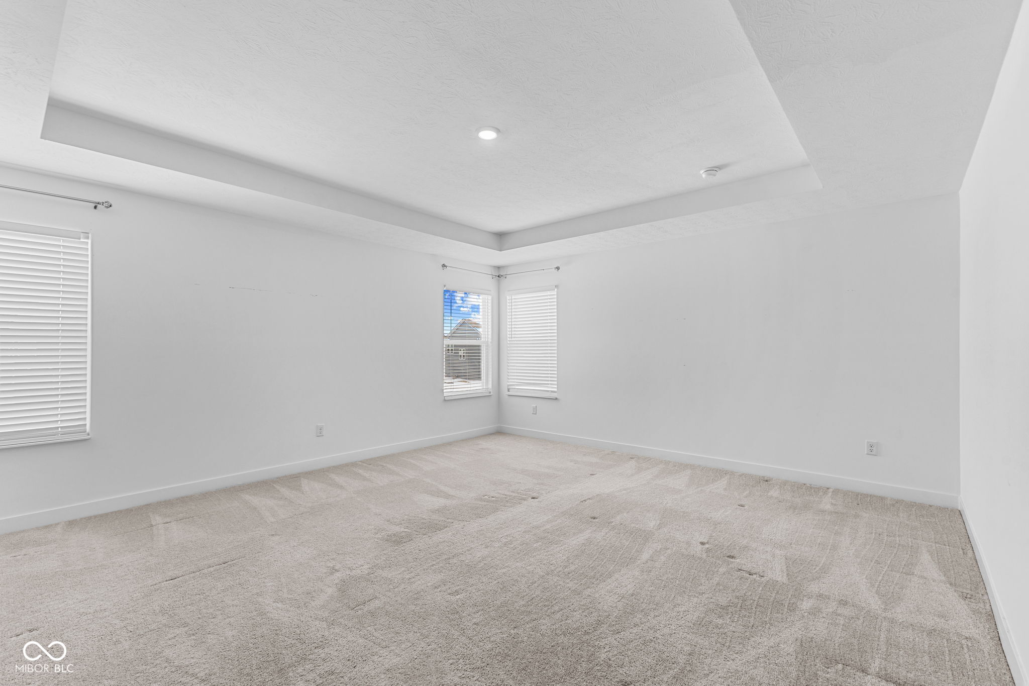 1046 Elmwood Lane