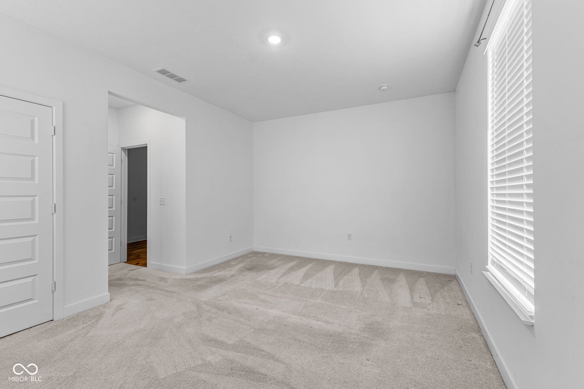 1046 Elmwood Lane