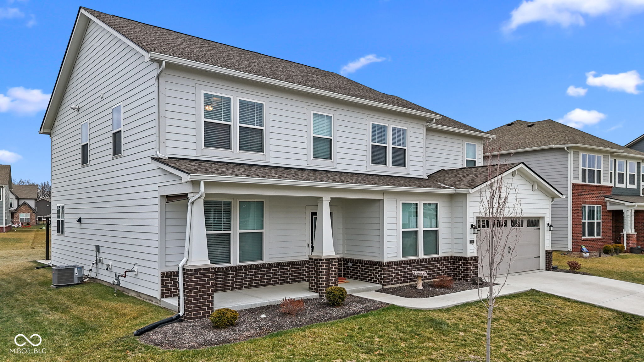 1046 Elmwood Lane
