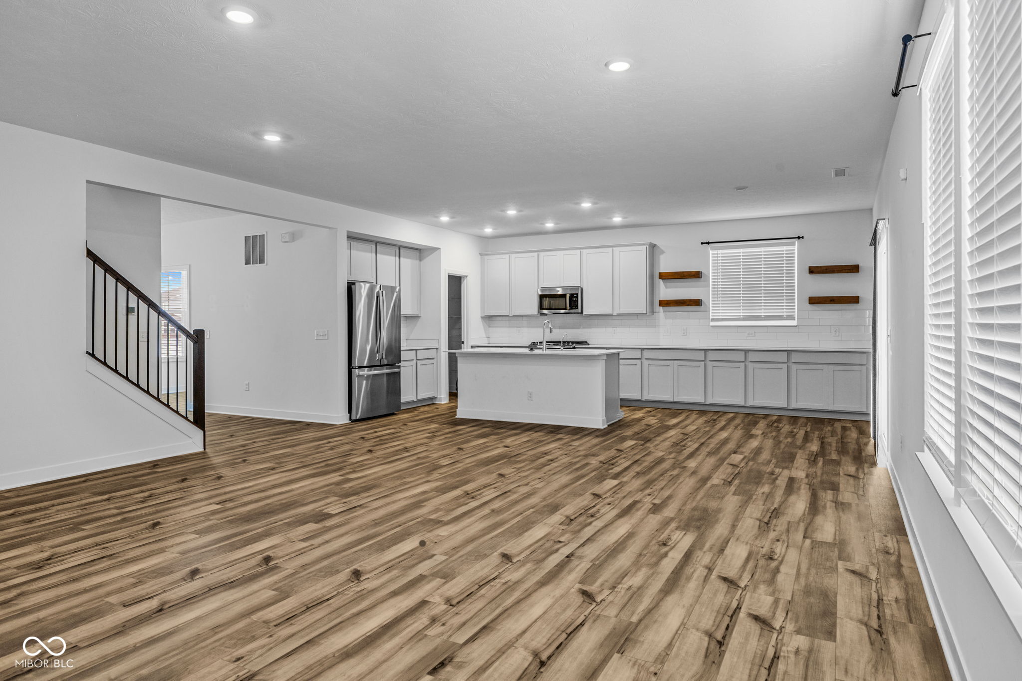 1046 Elmwood Lane