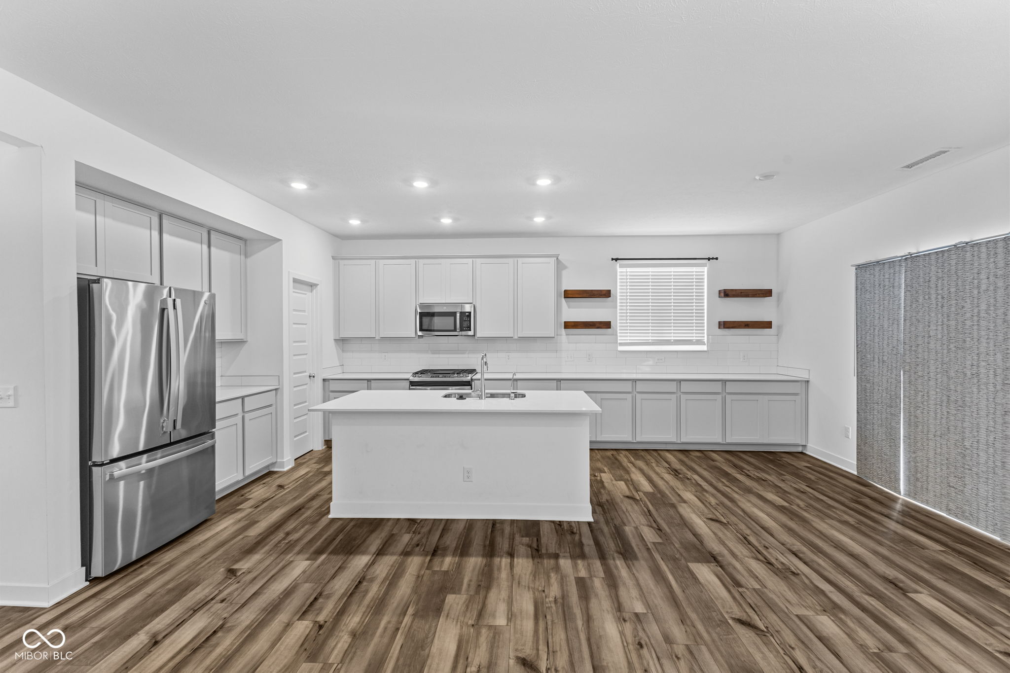 1046 Elmwood Lane