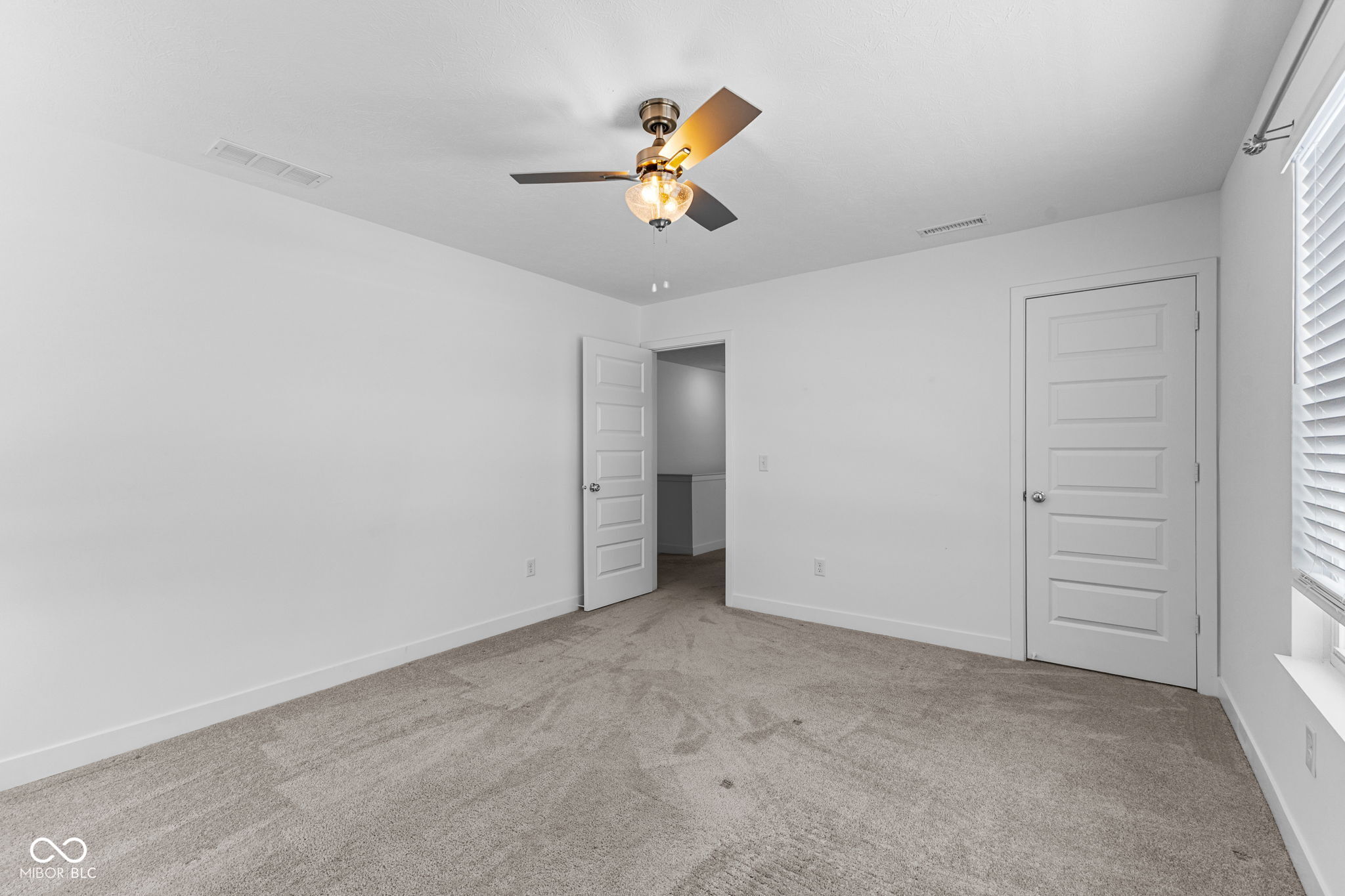 1046 Elmwood Lane